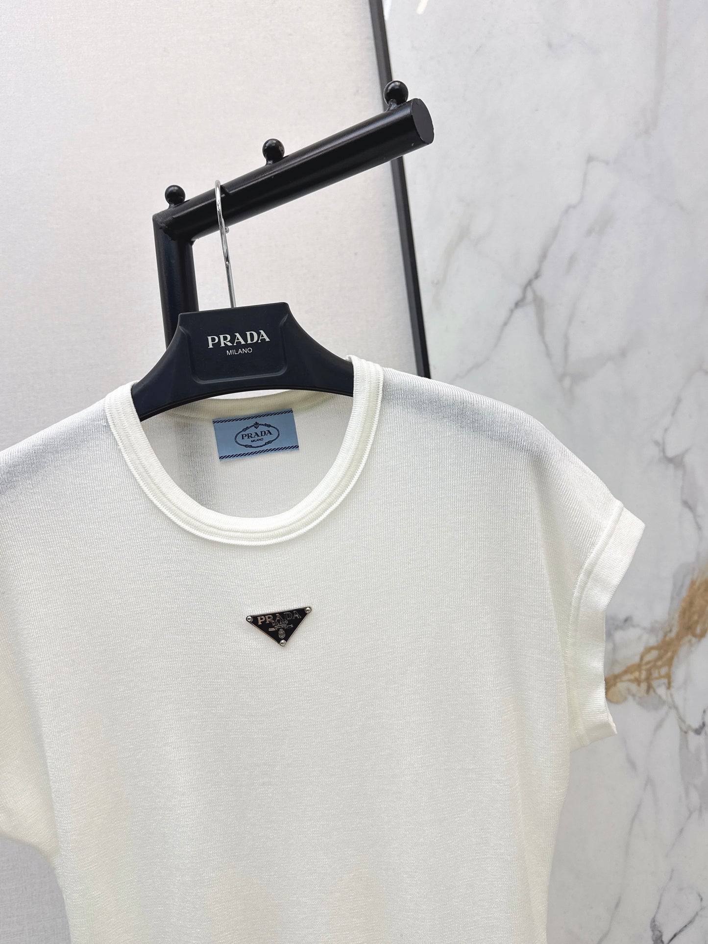 26SS NEW triangle logo slim fit T-shirt