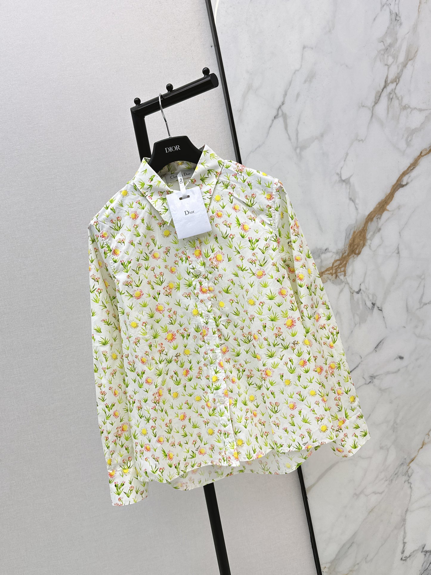 26SS NEUES grafisches Print-Shirt