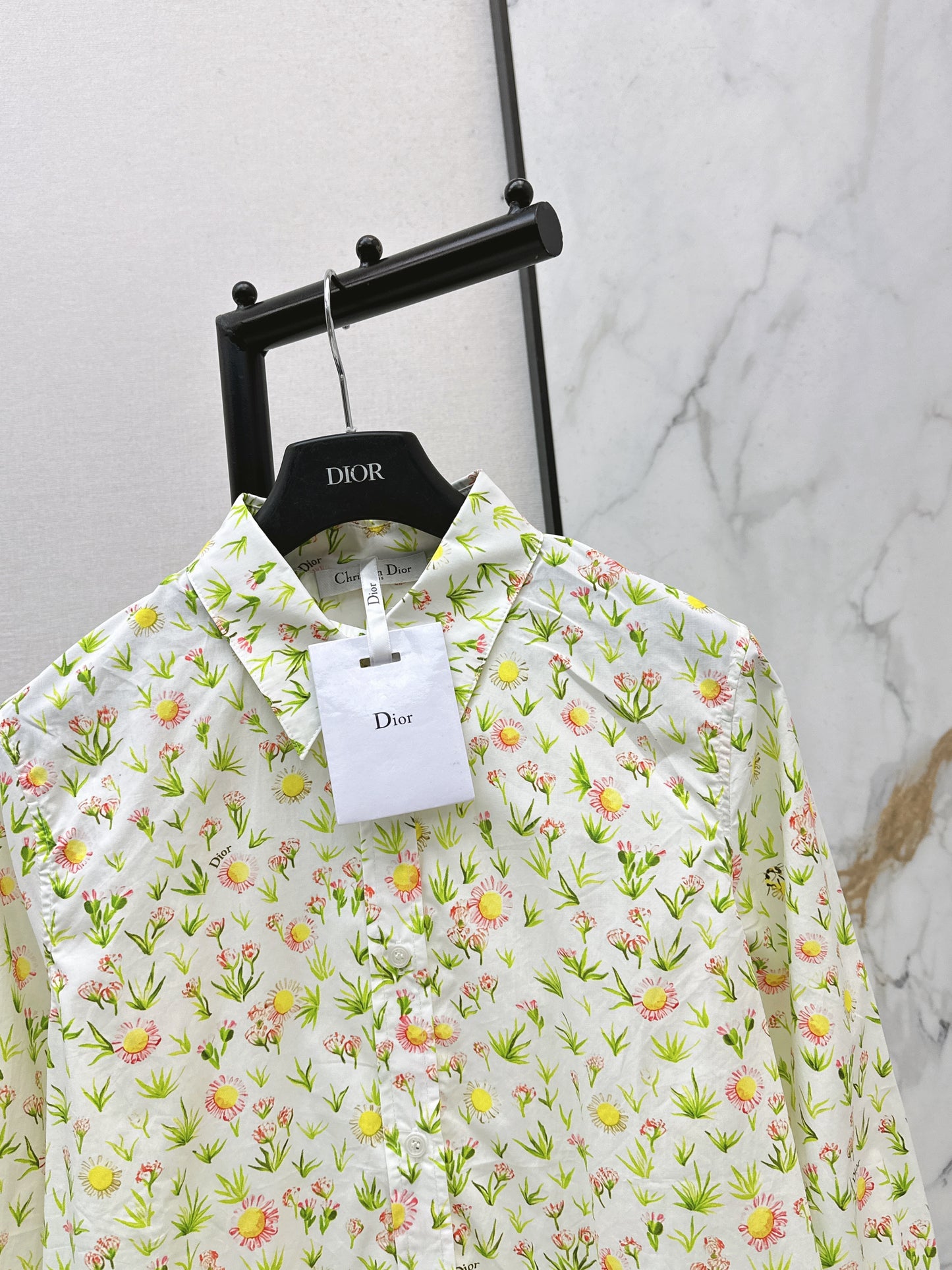 26SS NEUES grafisches Print-Shirt