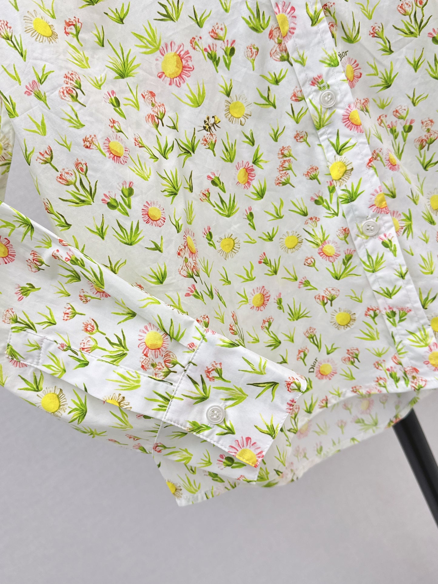 26SS NEUES grafisches Print-Shirt