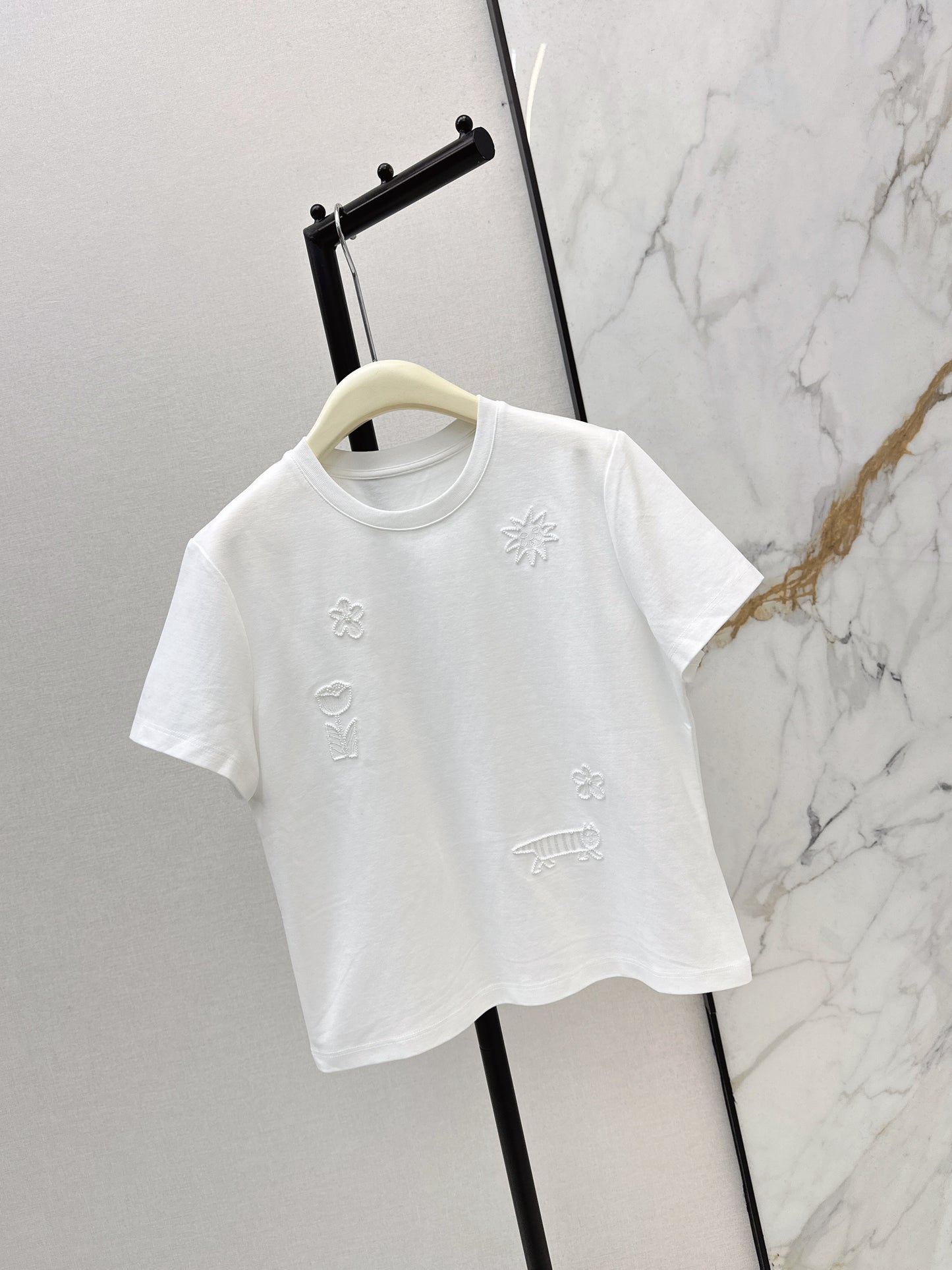 26SS NEUES Besticktes Perlen-T-Shirt mit kurzen Ärmeln