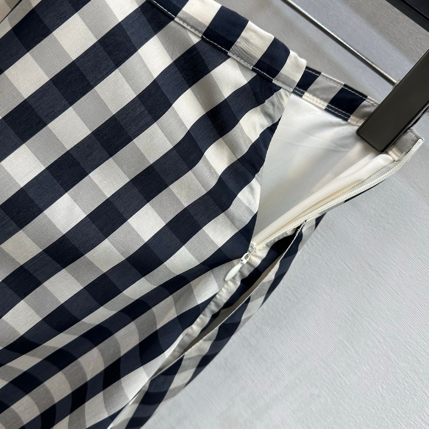 26SS NEW Plaid pleated skirt