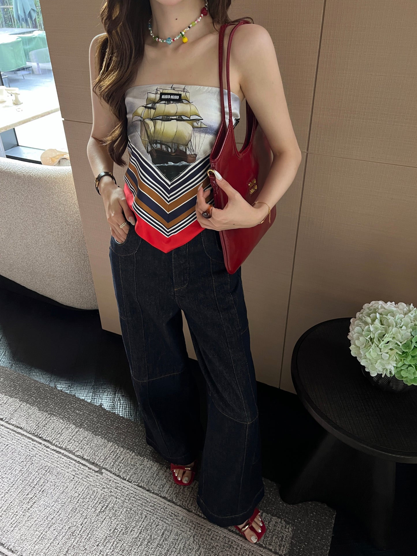 26SS NEW Age-reducing style printed tube top