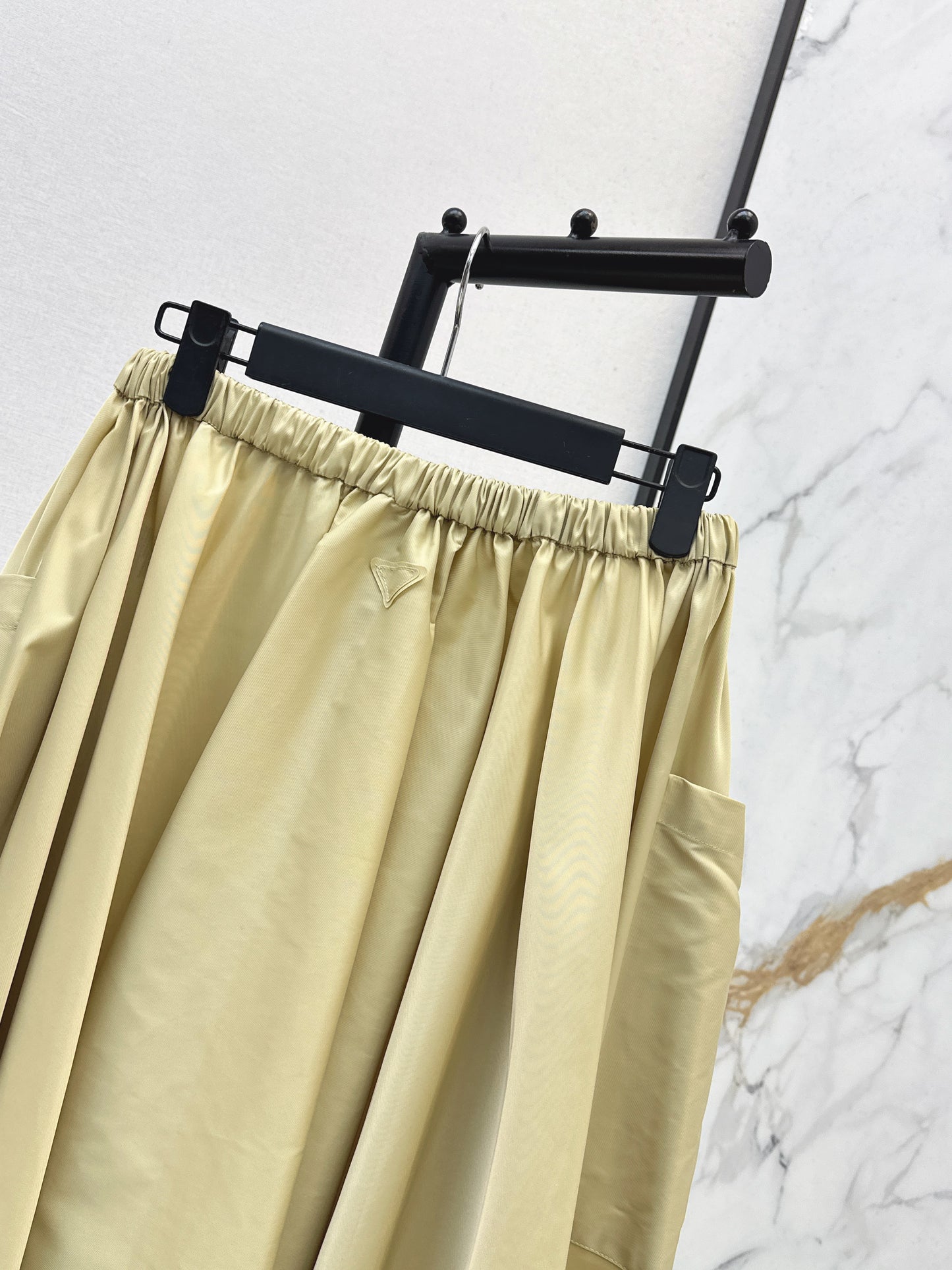 26SS NEW Khaki elastic waist nylon long skirt