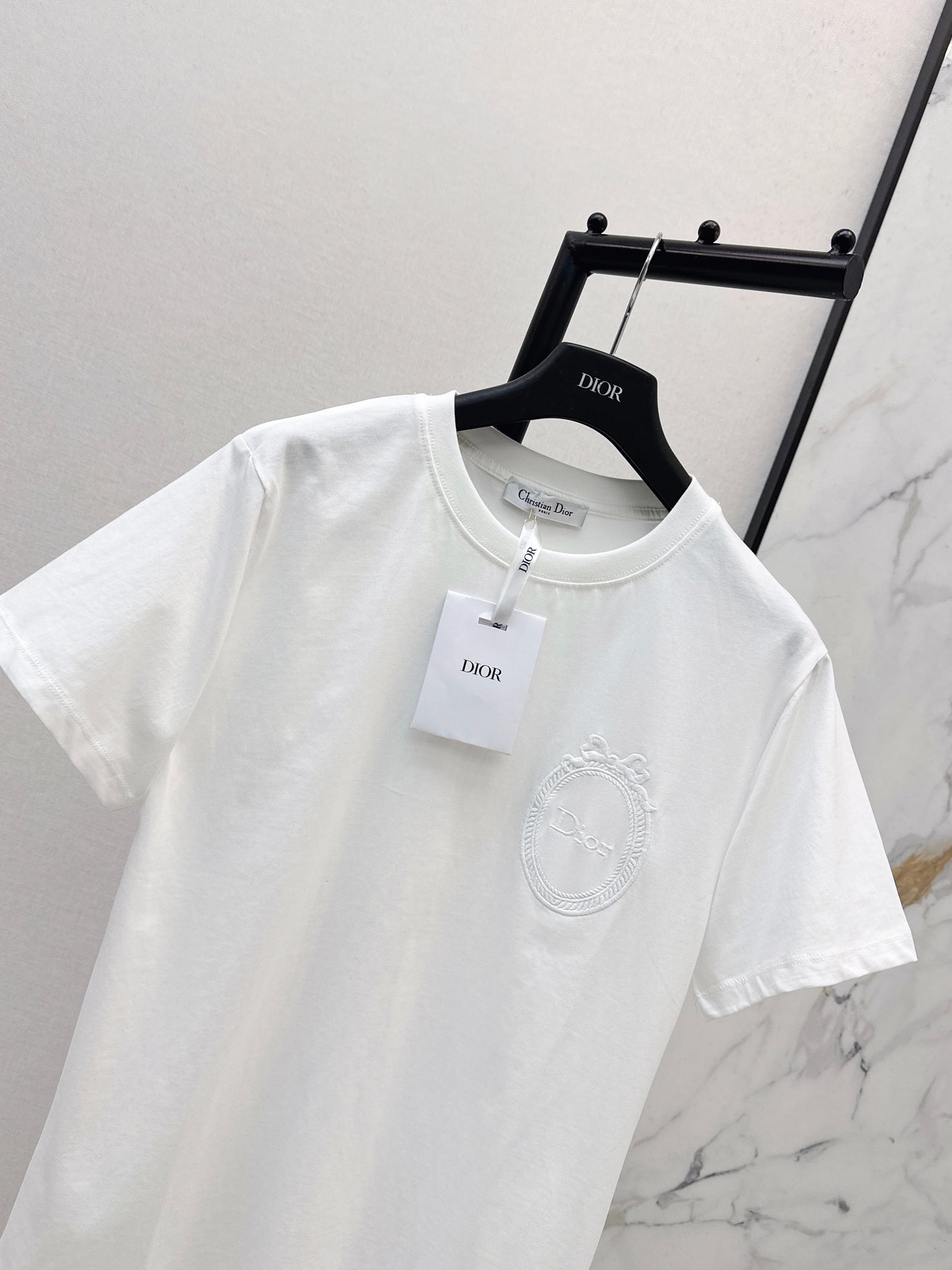 🔥HOT🔥 26SS NEW minimalist T-shirt with logo embroidery decoration