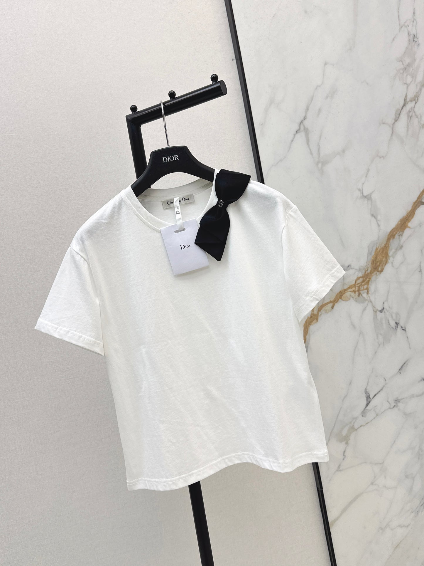 🔥HEISS🔥 26SS NEUES dreidimensionales Schleifen-verziertes Kurzarm-T-Shirt