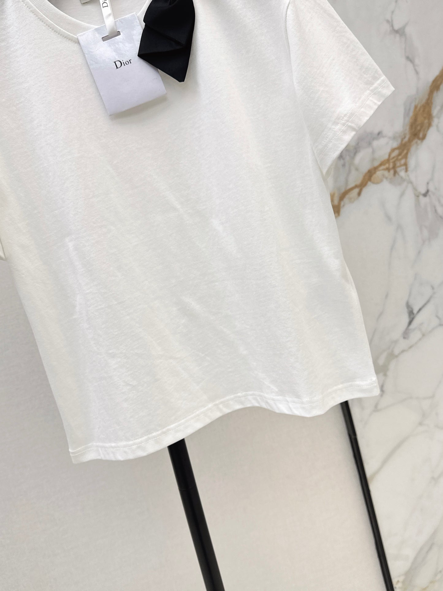 🔥HEISS🔥 26SS NEUES dreidimensionales Schleifen-verziertes Kurzarm-T-Shirt