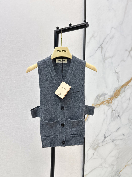 26SS NEW The must-have cashmere vest with concave shape