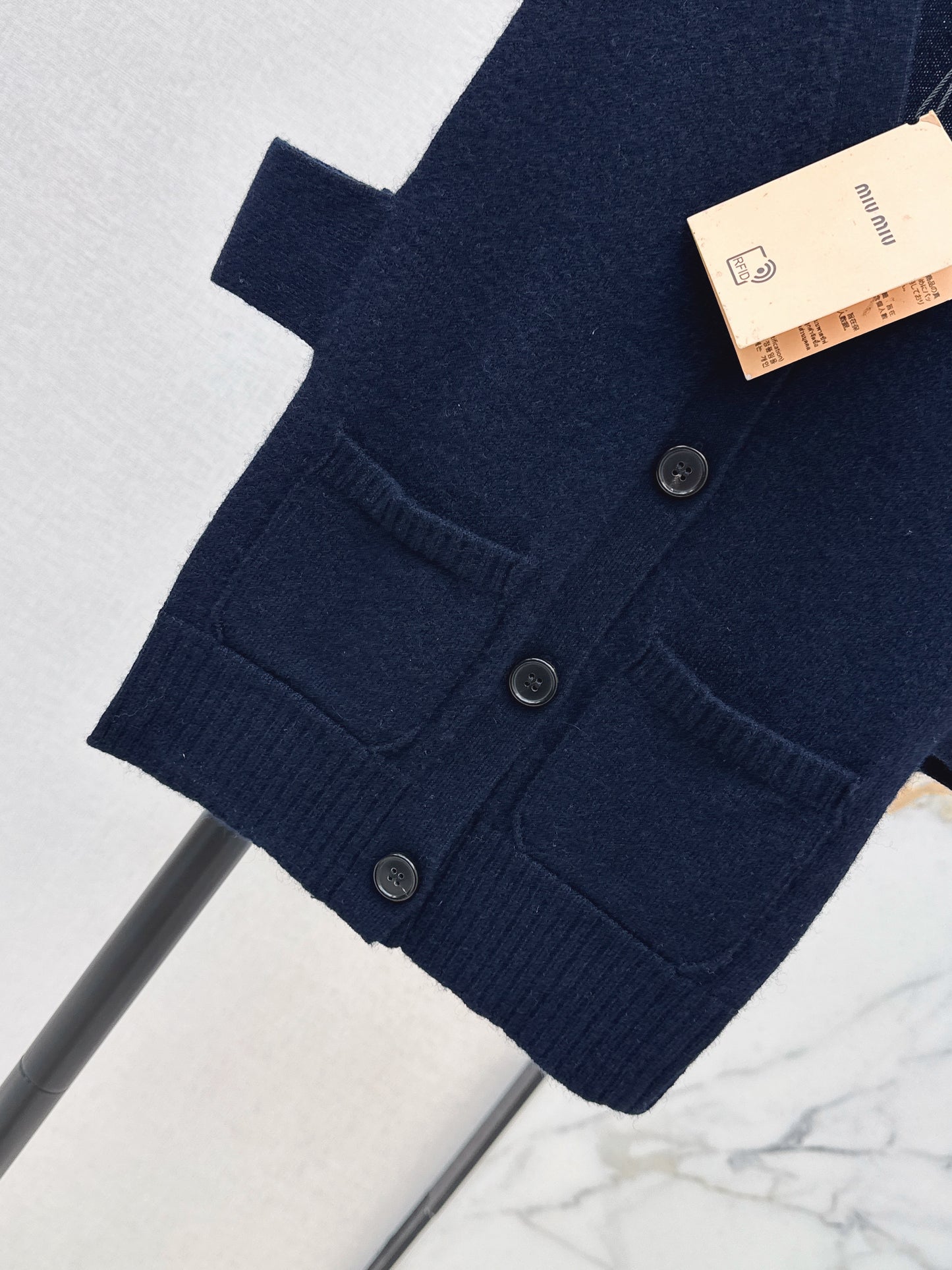26SS NEW The must-have cashmere vest with concave shape