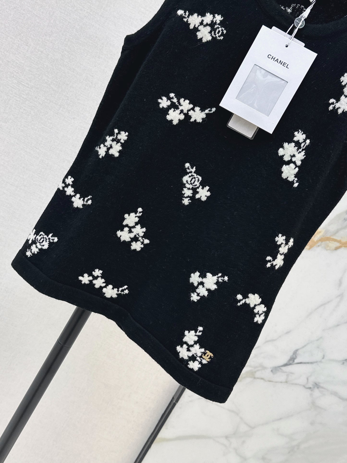 26SS NEW Embroidered knitted vest