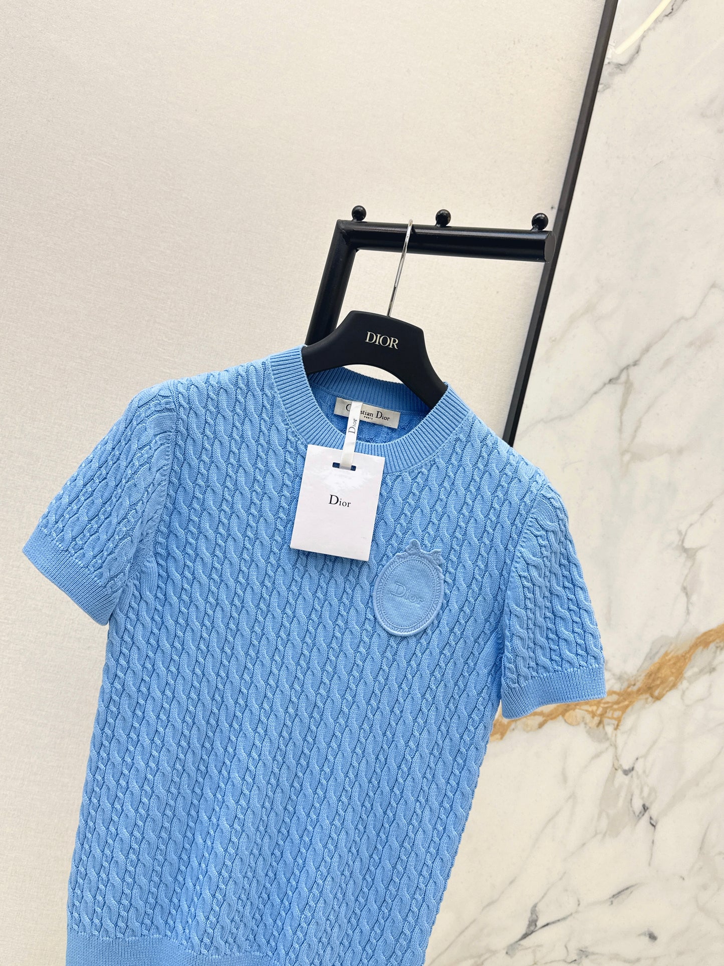 26SS NEU Sommer blauer Rundhals-Strickpullover mit kurzen Ärmeln