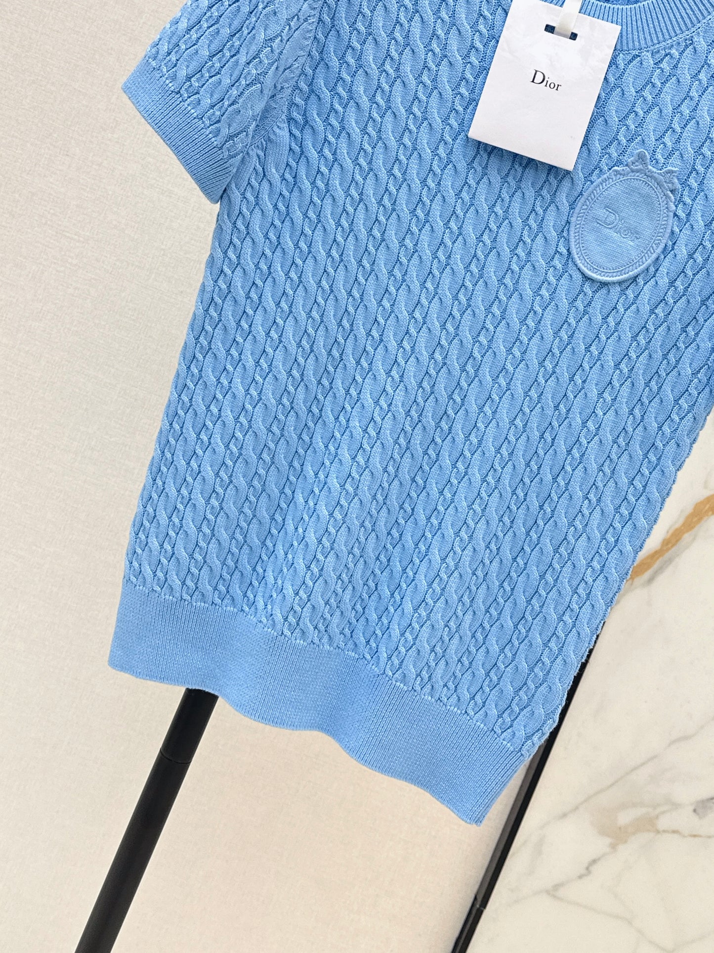 26SS NEU Sommer blauer Rundhals-Strickpullover mit kurzen Ärmeln