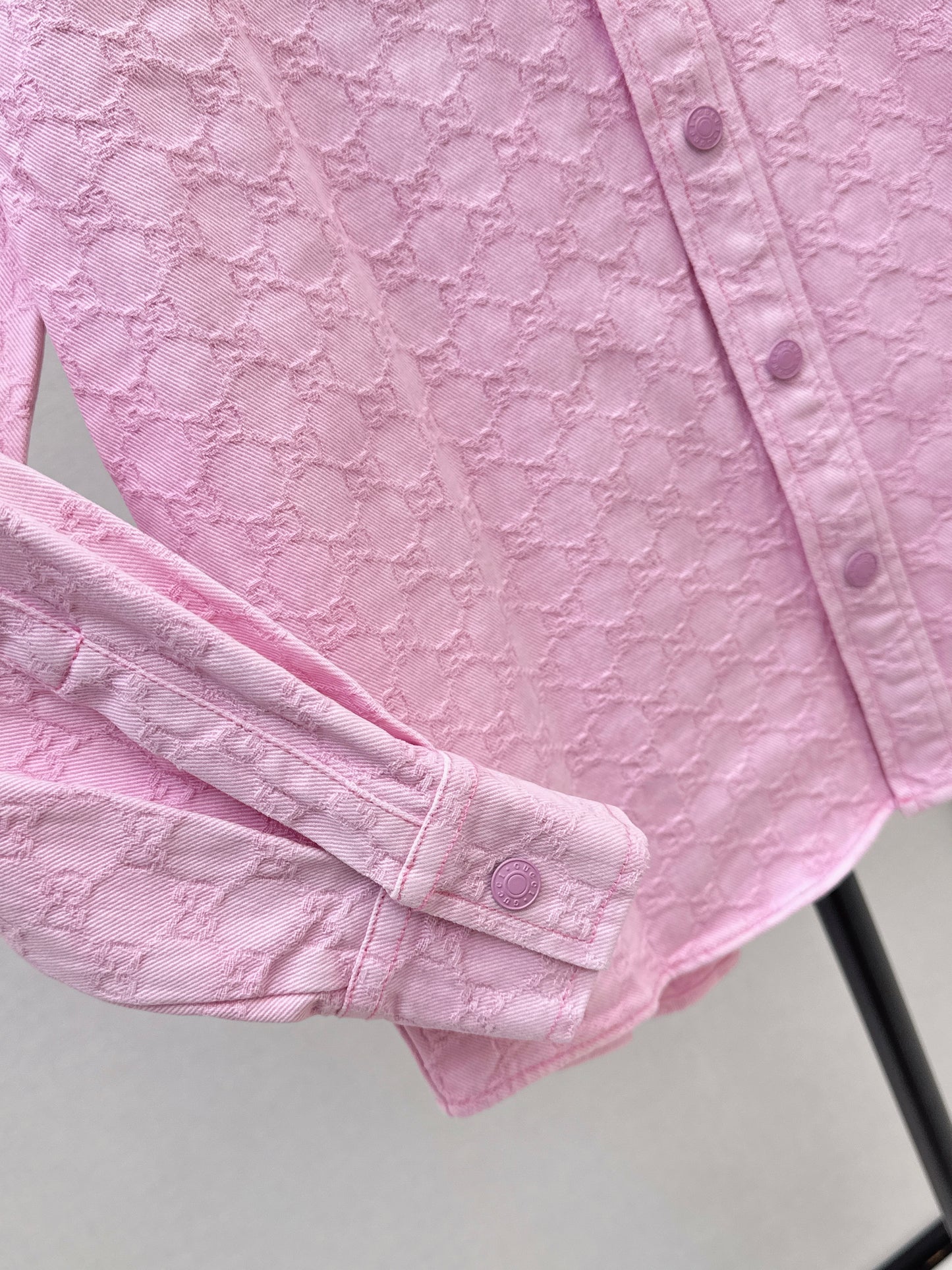 26SS NEW Logo-Jacquard-Gewebe rosa Denim-Hemd