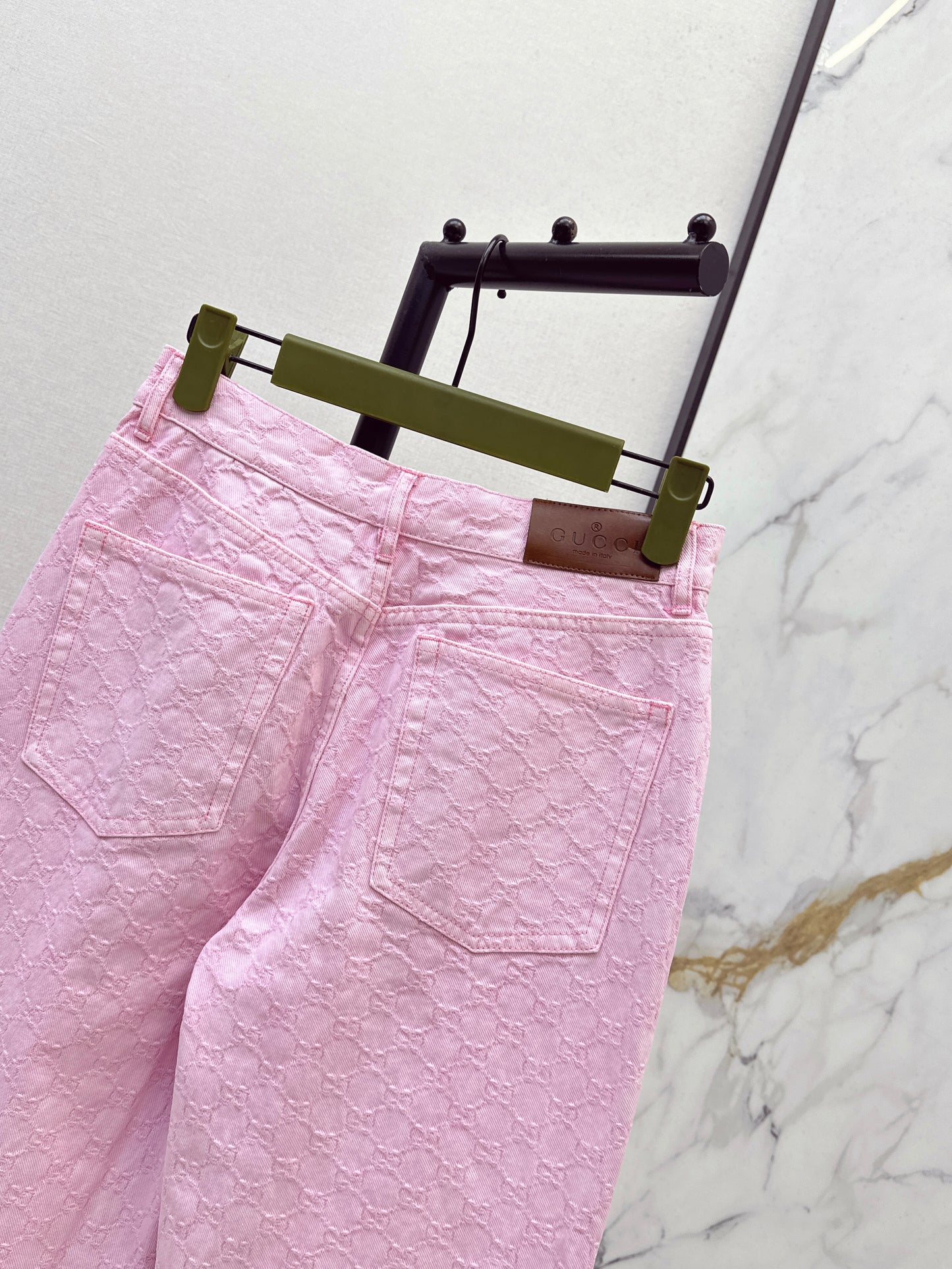 26SS Neue pinke Jeans aus Logo-Jacquard-Stoff