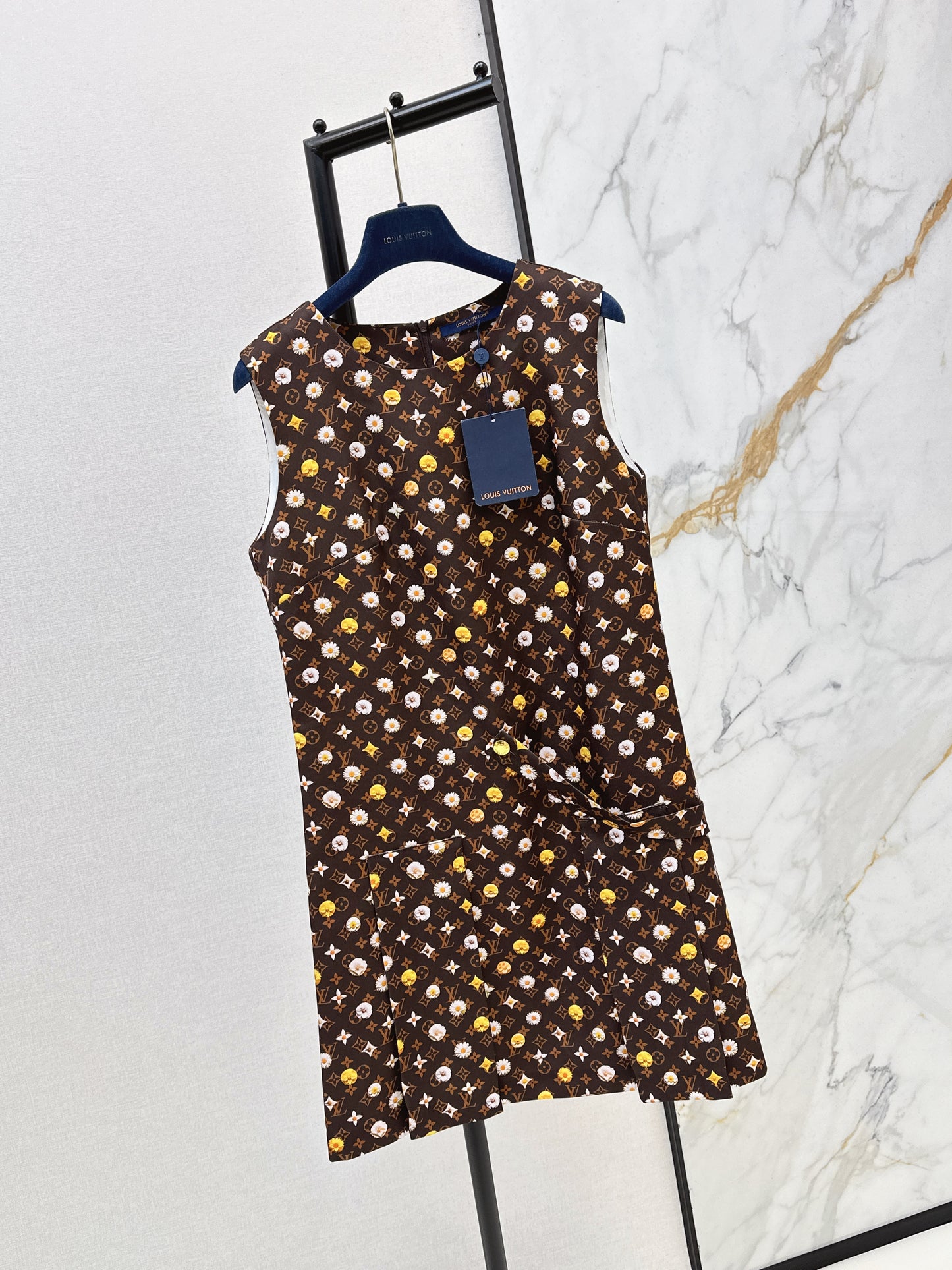 26SS NEW logo print sleeveless dress