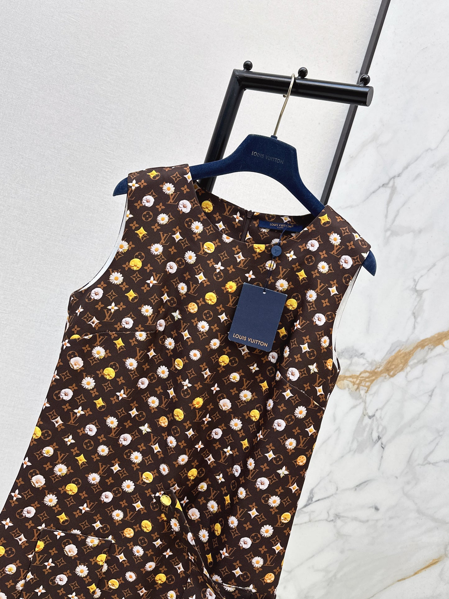 26SS NEW logo print sleeveless dress