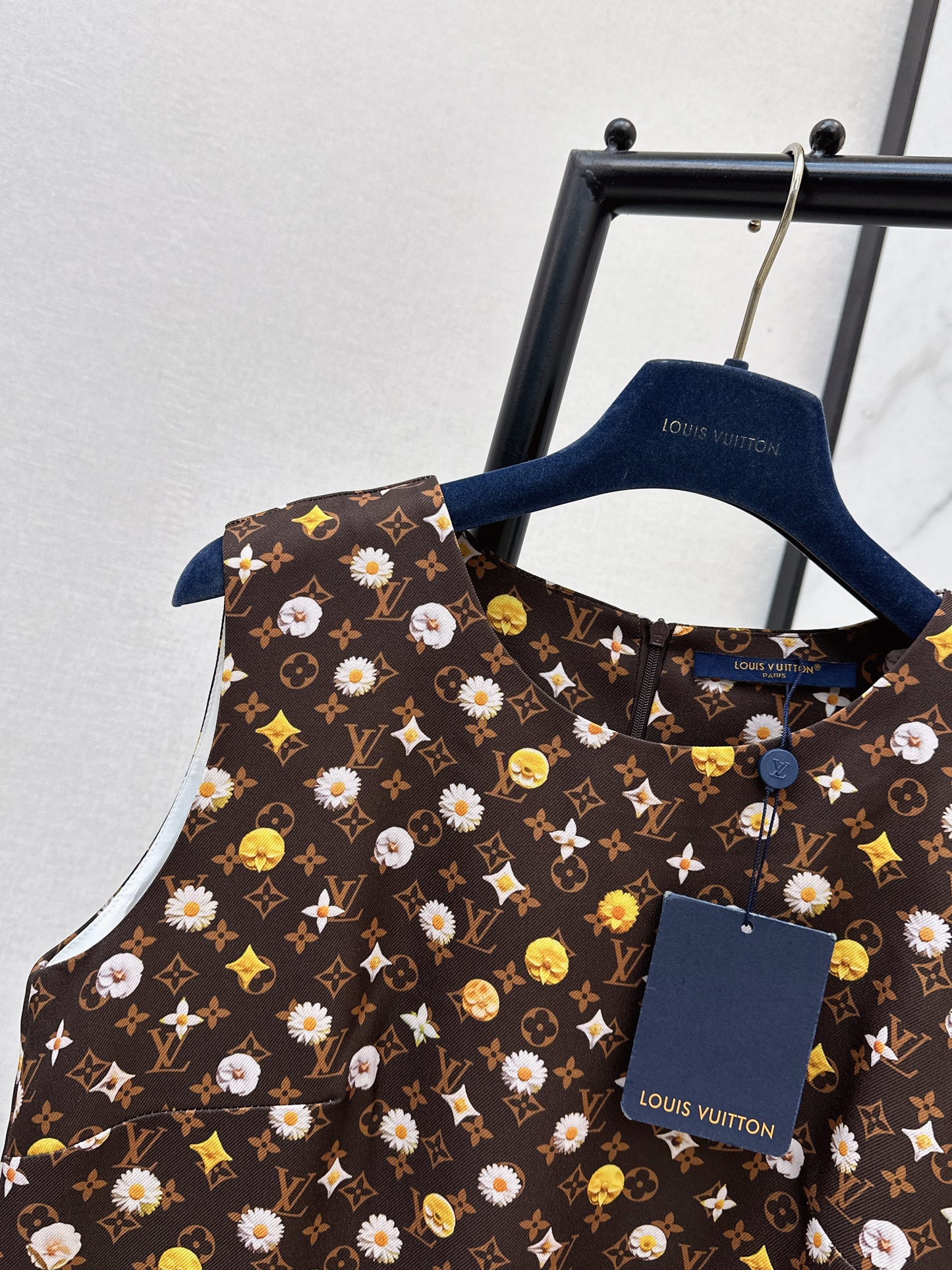 26SS NEW logo print sleeveless dress