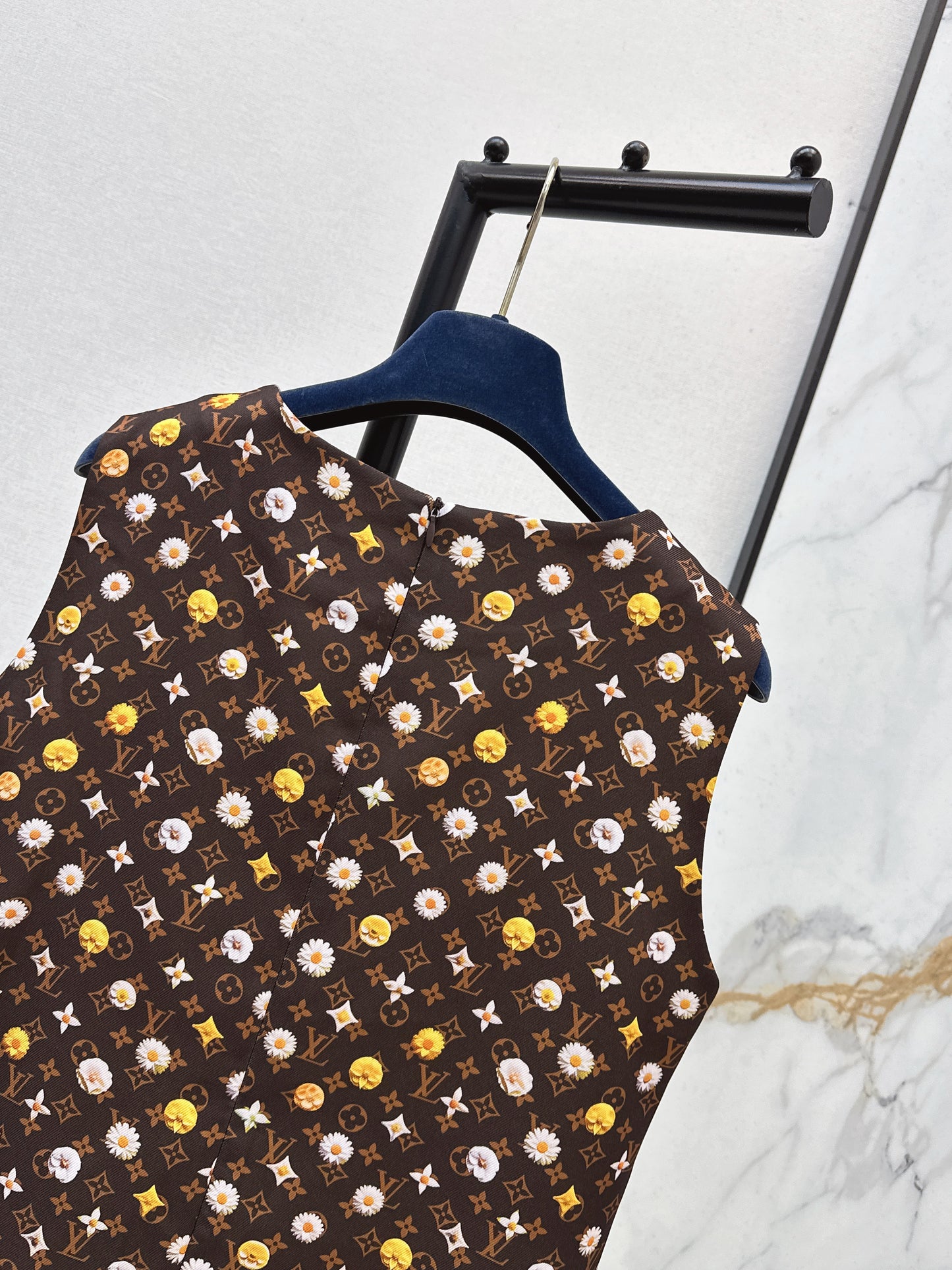 26SS NEW logo print sleeveless dress