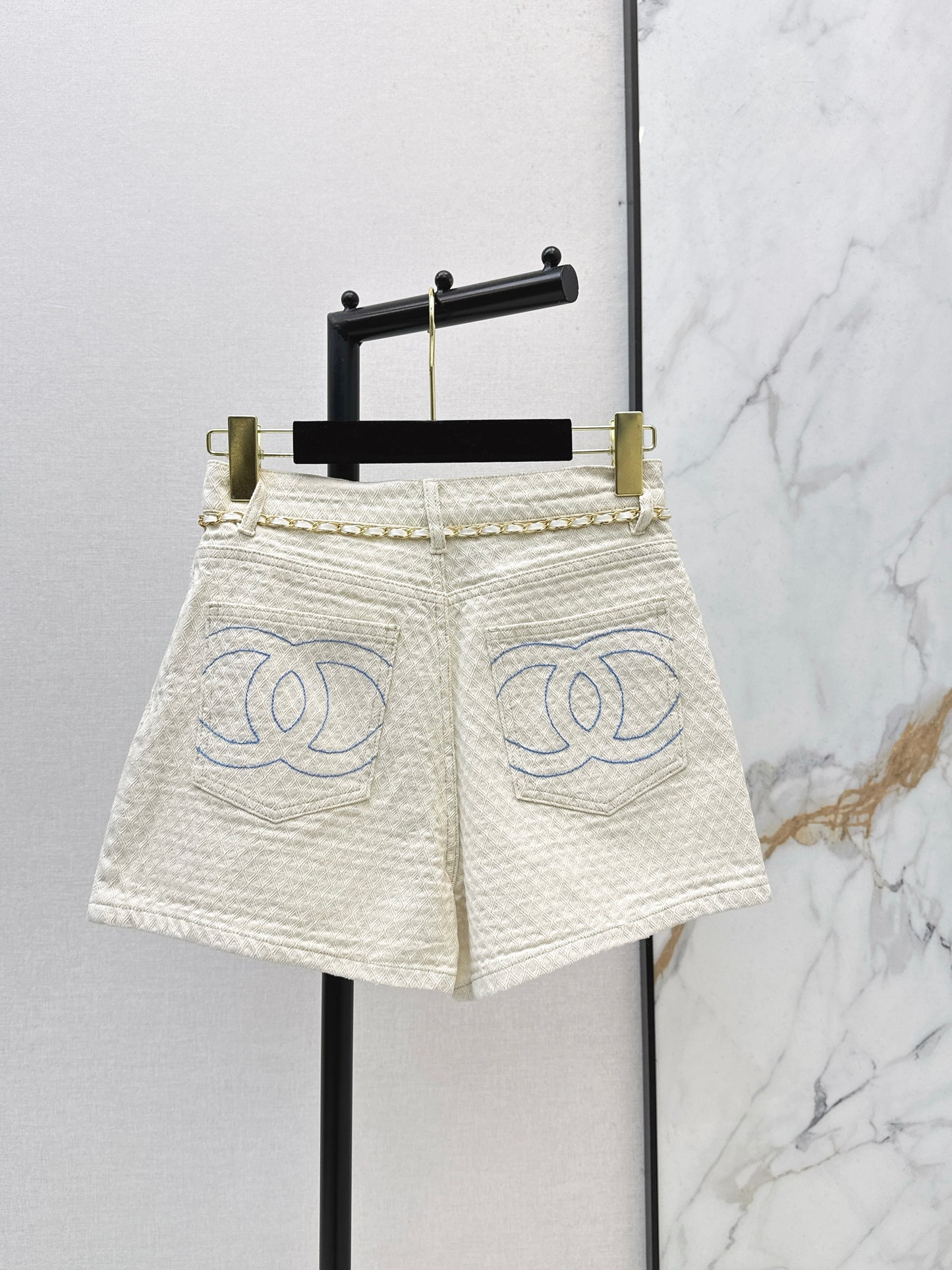 26SS NEW Hand-sewn woven metal waist chain shorts