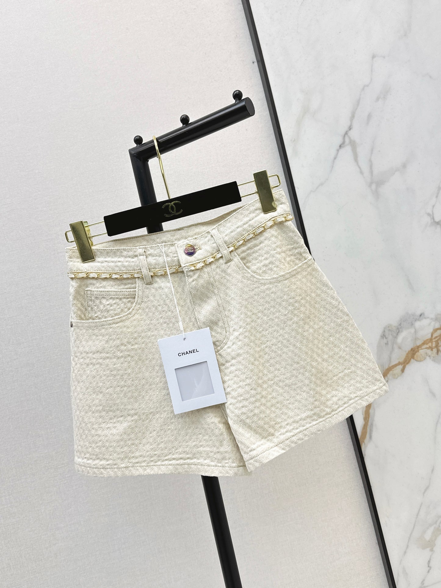 26SS NEW Hand-sewn woven metal waist chain shorts