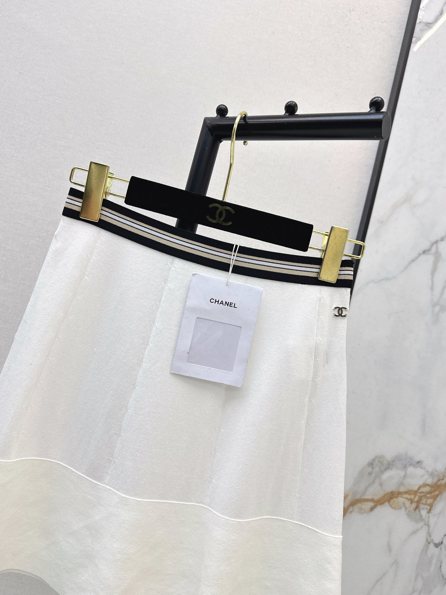26SS NEW Black and white stripes on the waist + double CLogo centaur skirt