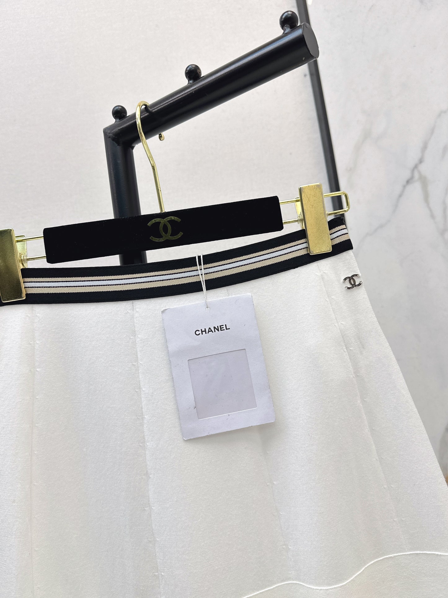 26SS NEW Black and white stripes on the waist + double CLogo centaur skirt