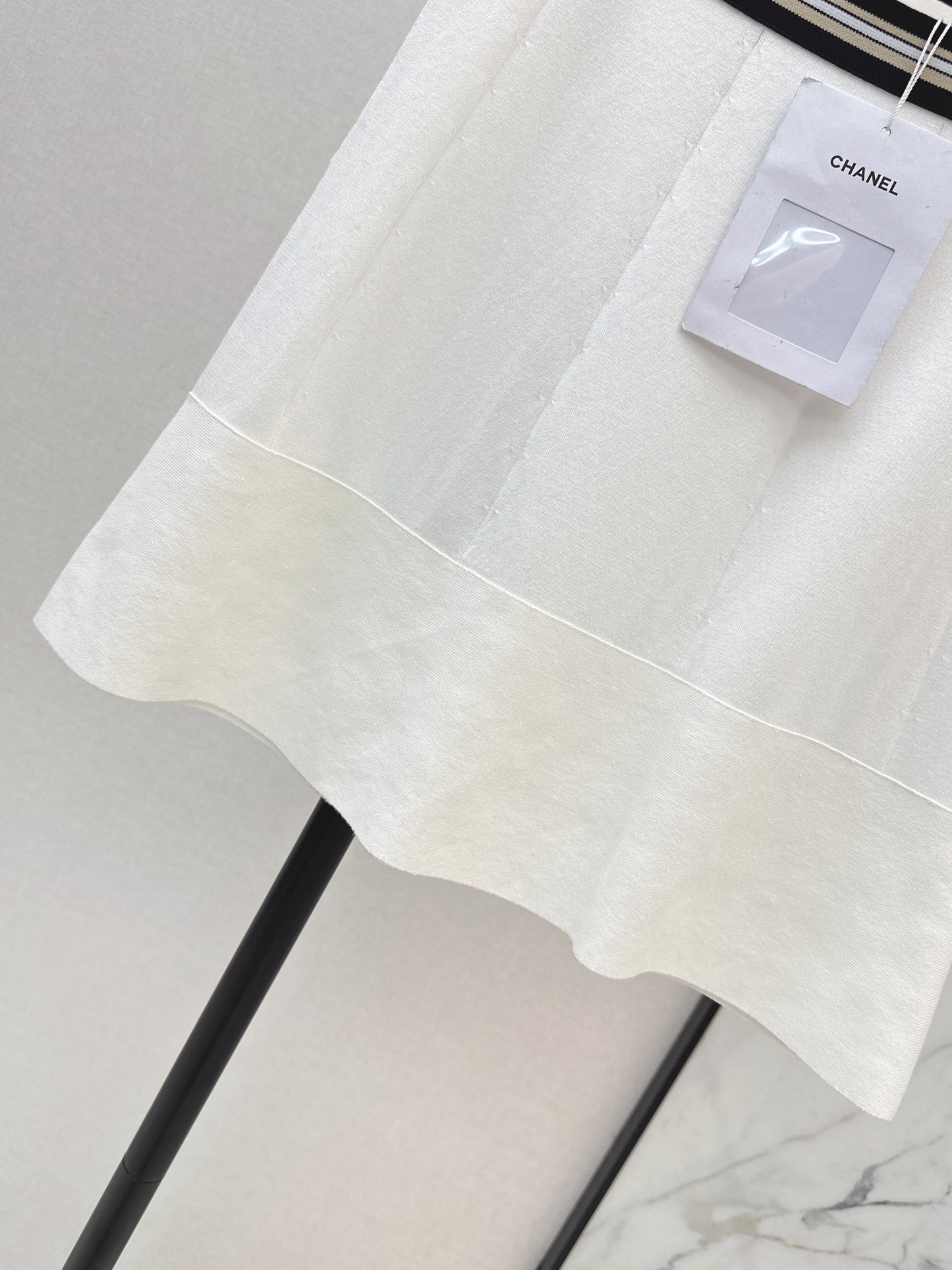 26SS NEW Black and white stripes on the waist + double CLogo centaur skirt