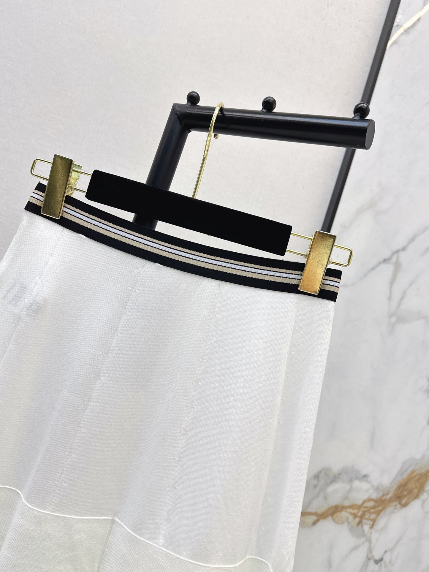 26SS NEW Black and white stripes on the waist + double CLogo centaur skirt