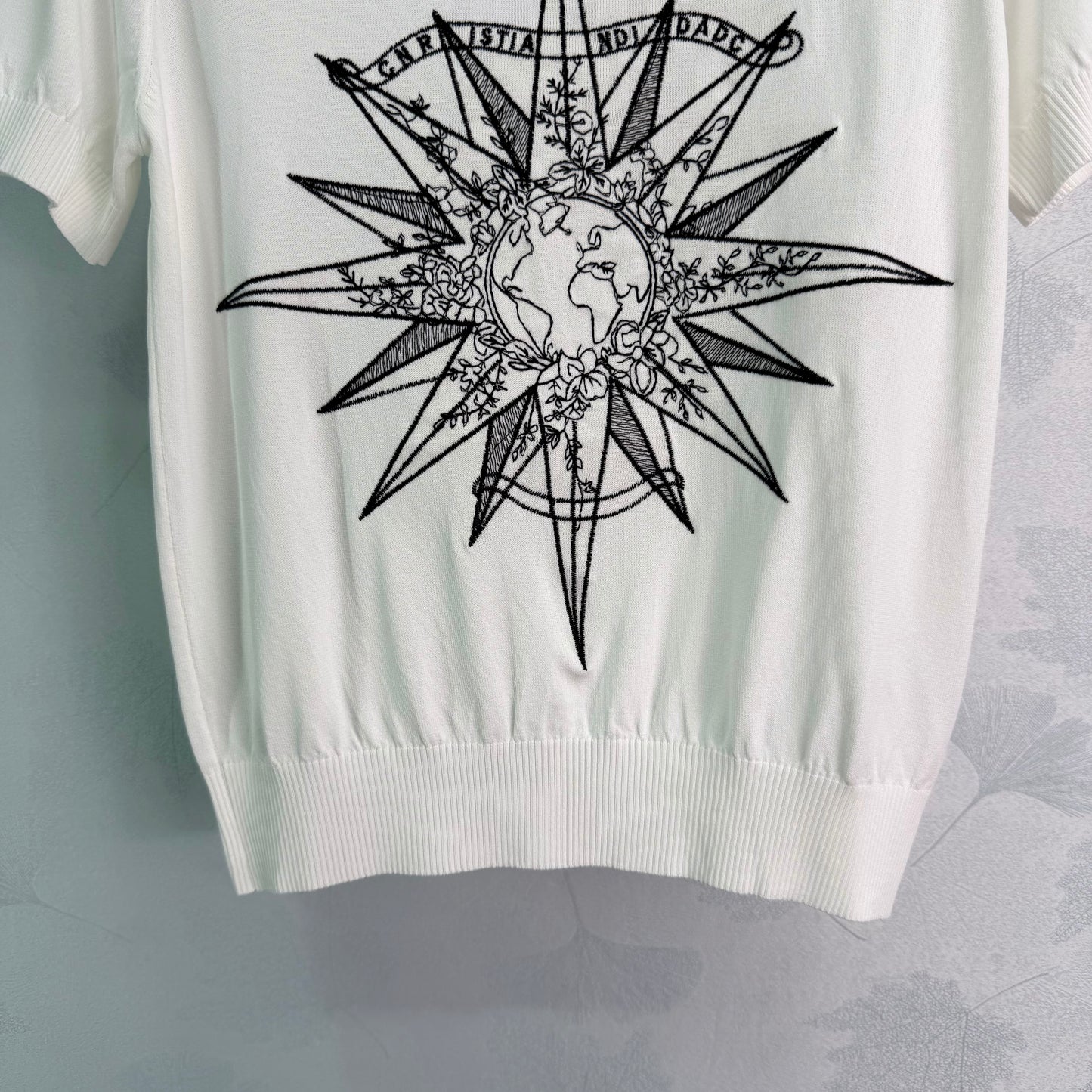 26SS NEU Sonnengöttin Besticktes Kurzarmshirt