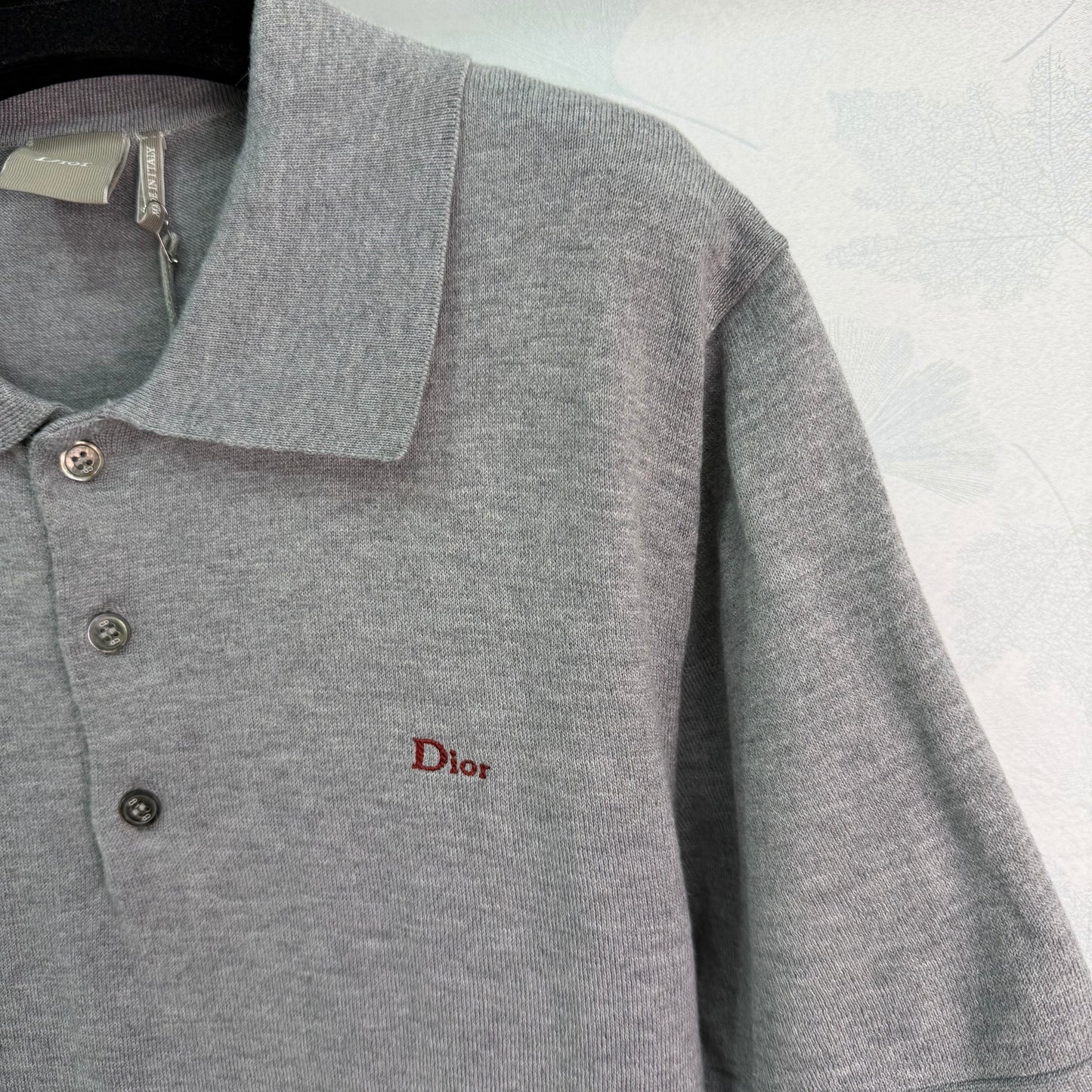 26SS NEUES Klassisches Revers Grau Kurzarm-Polohemd