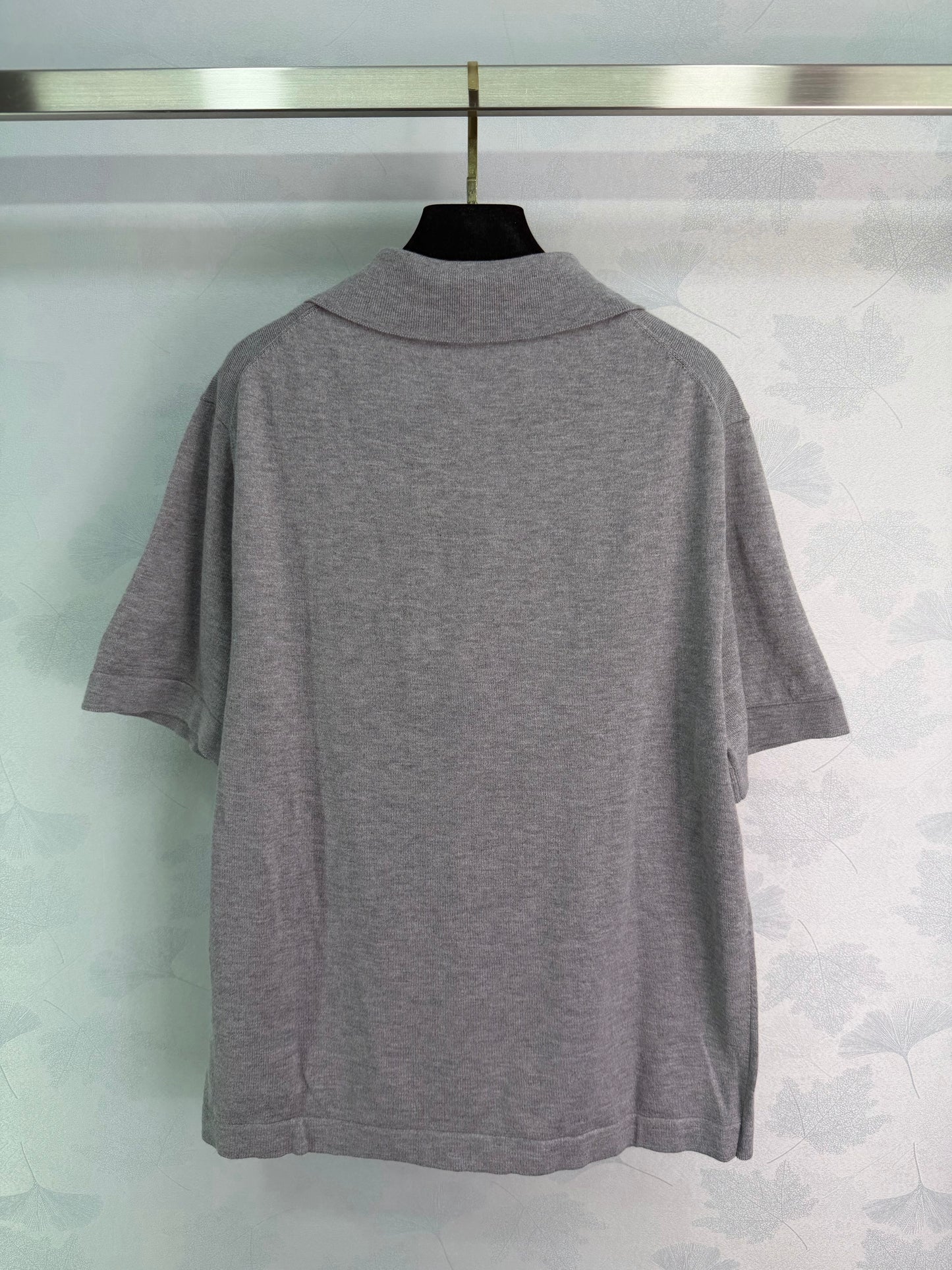 26SS NEUES Klassisches Revers Grau Kurzarm-Polohemd