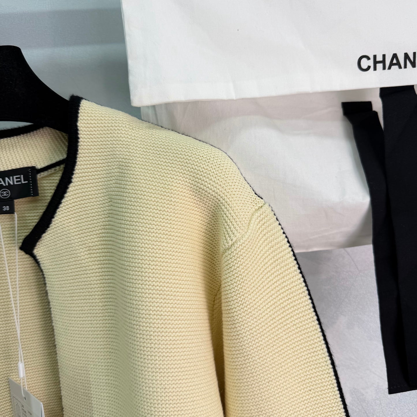 26SS NEW White piping knitted cardigan