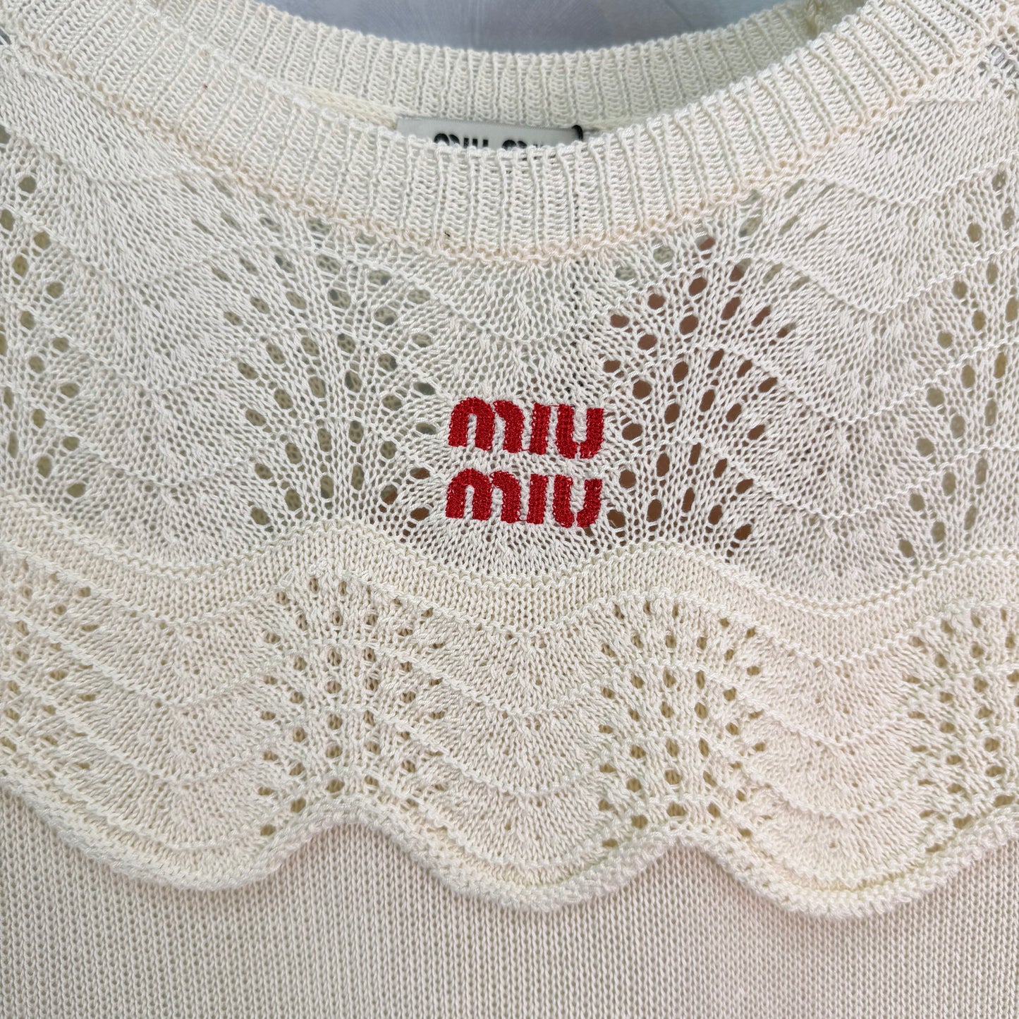 26SS NEUES hohles kurzärmeliges Strickoberteil