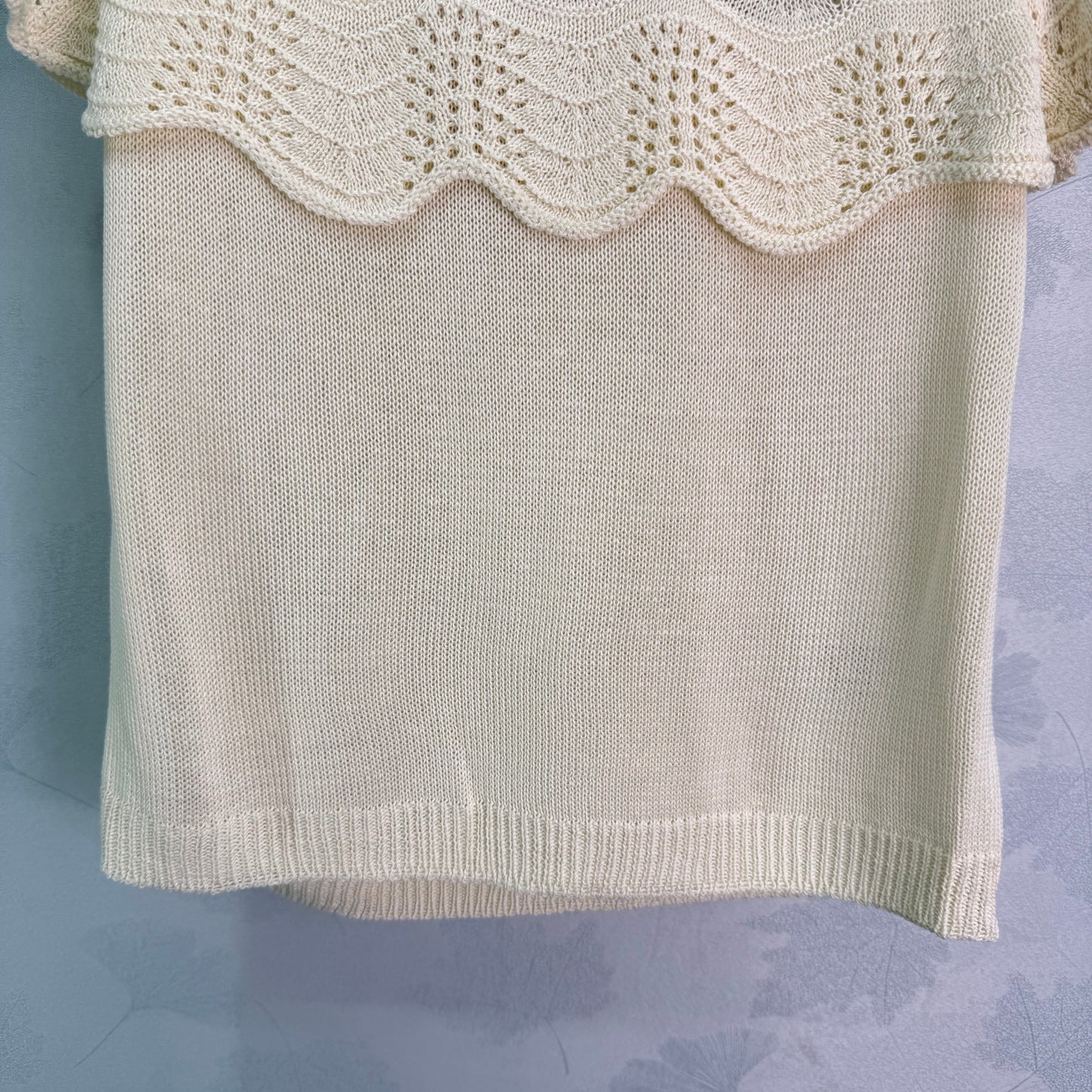 26SS NEUES hohles kurzärmeliges Strickoberteil