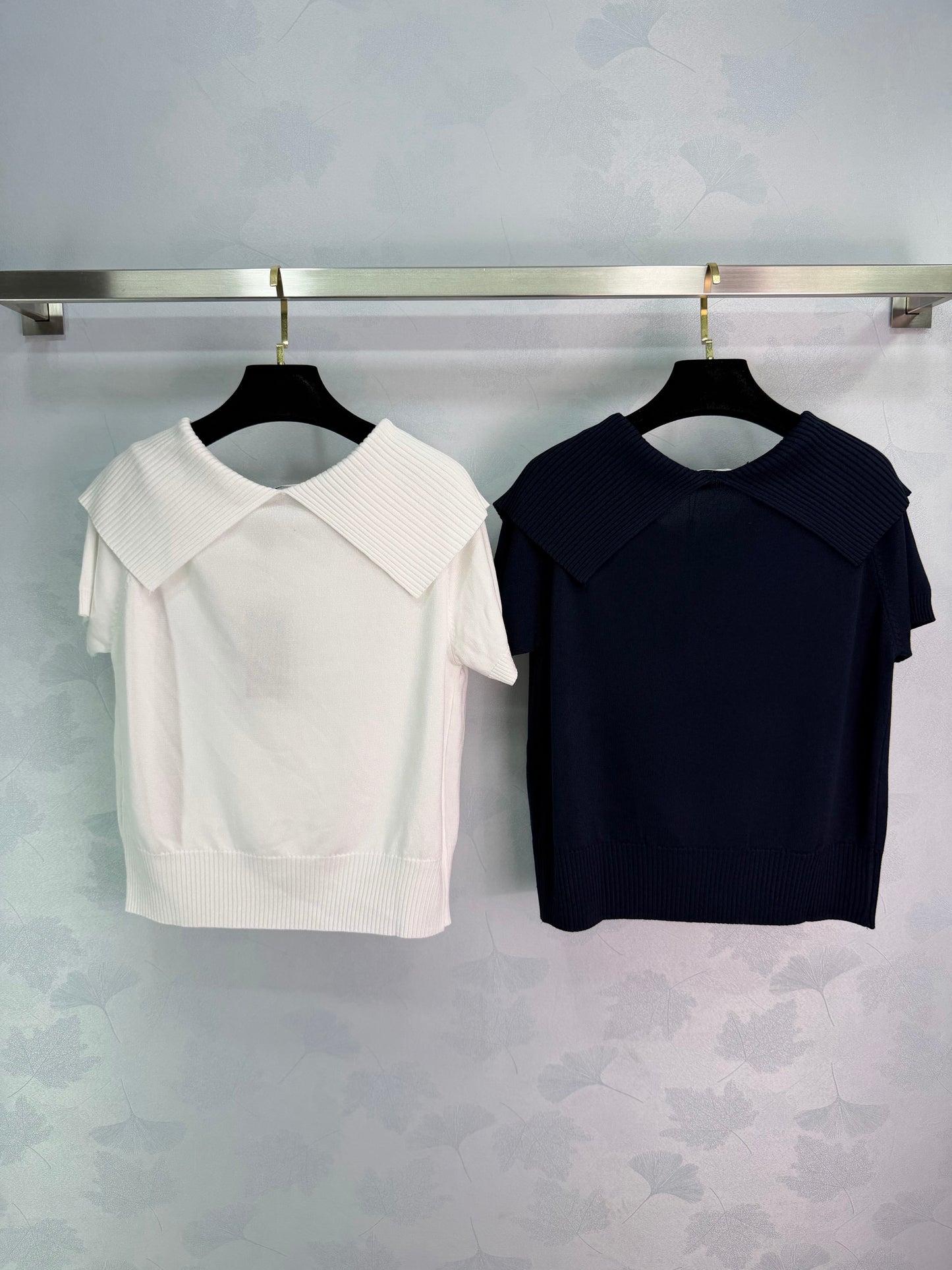 26SS NEW Navy collar sweater