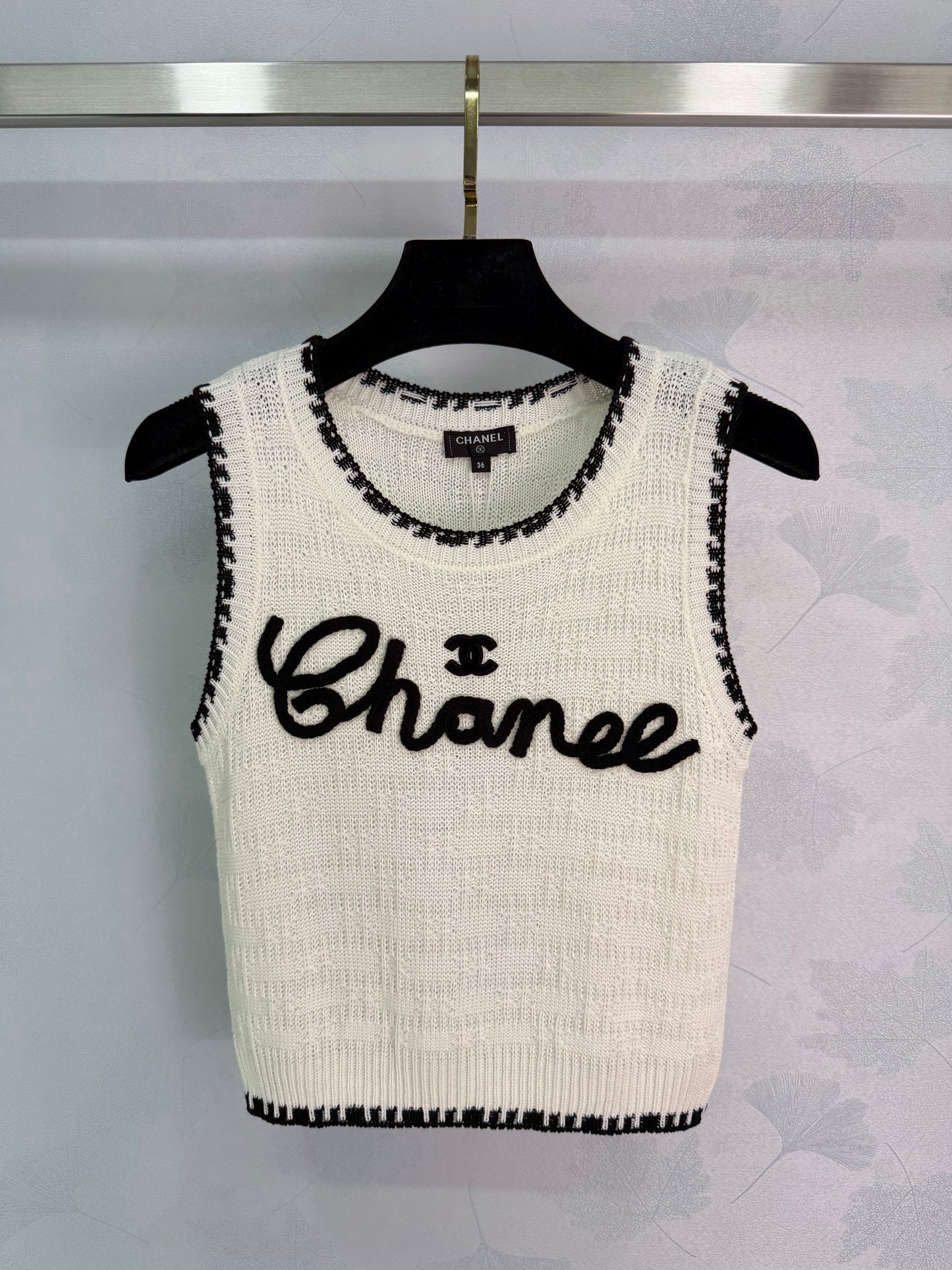 26SS NEW Black embroidered chest logo logo knitted vest
