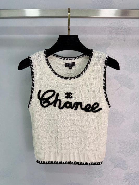 26SS NEW Black embroidered chest logo logo knitted vest