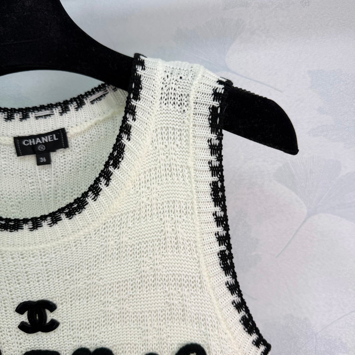 26SS NEW Black embroidered chest logo logo knitted vest