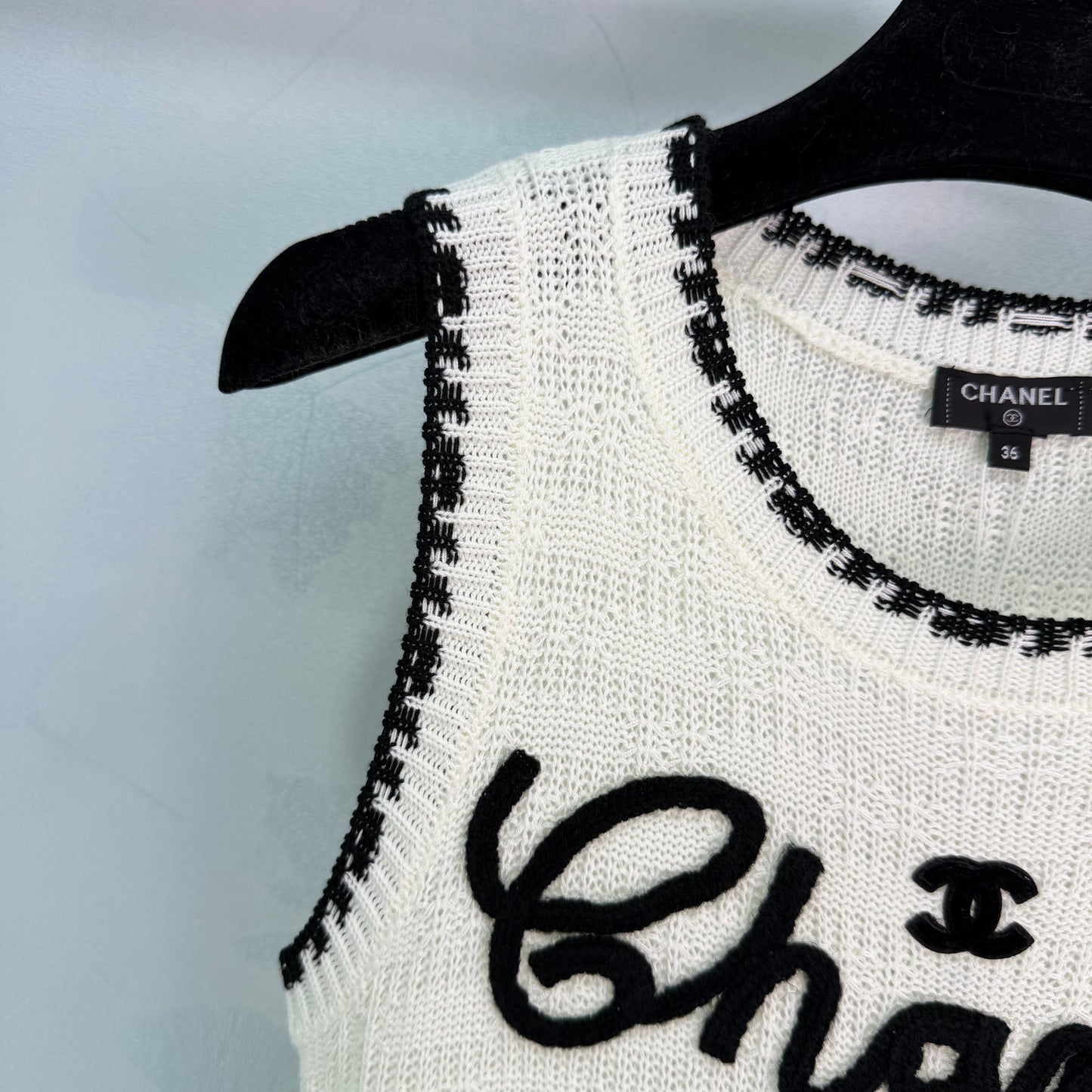 26SS NEW Black embroidered chest logo logo knitted vest