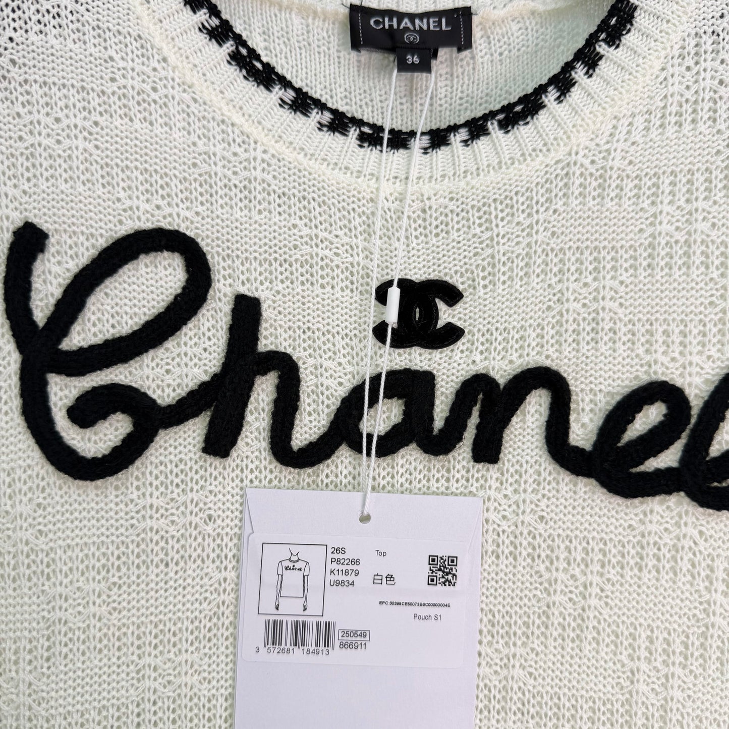 26SS NEU Schwarzes gestricktes Kurzarm-T-Shirt mit gesticktem Logo auf der Brust