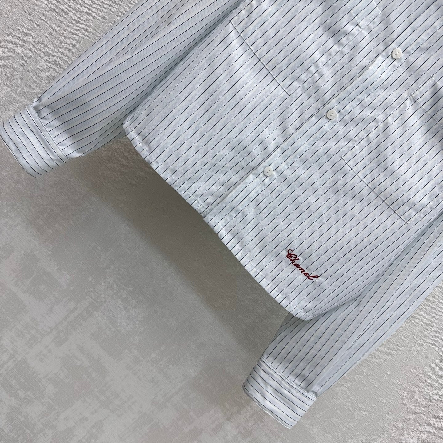 26SS NEUES gestreiftes Hemd mit Revers
