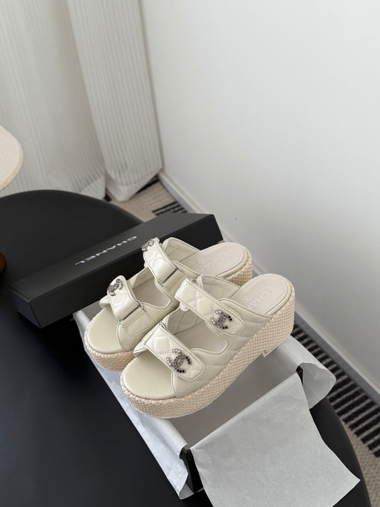 26P catwalk thick-soled platform sandals (height: 12cm)