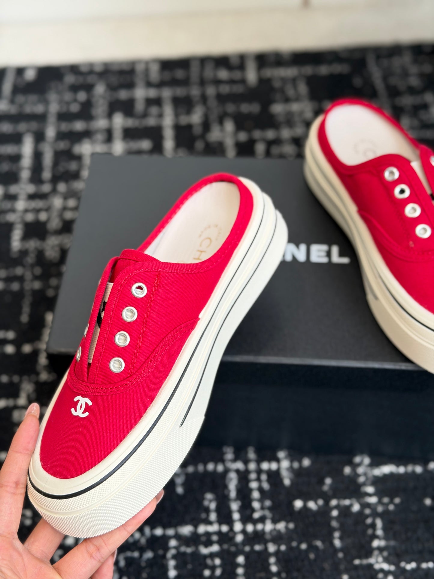 26SS NEUE Segeltuchschuhe in Biskuit
