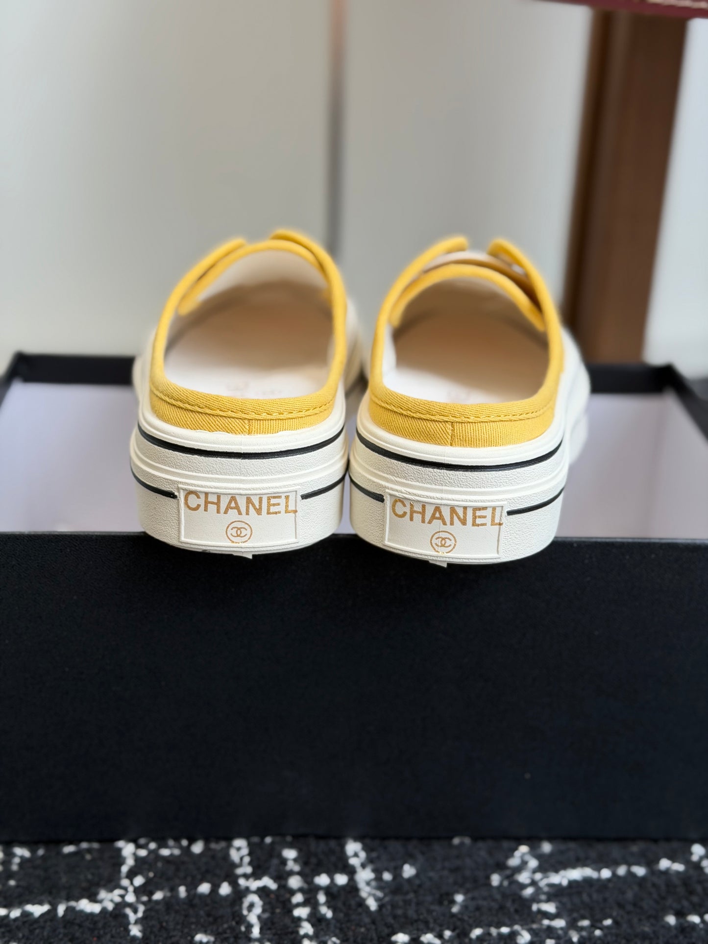 26SS NEUE Segeltuchschuhe in Biskuit