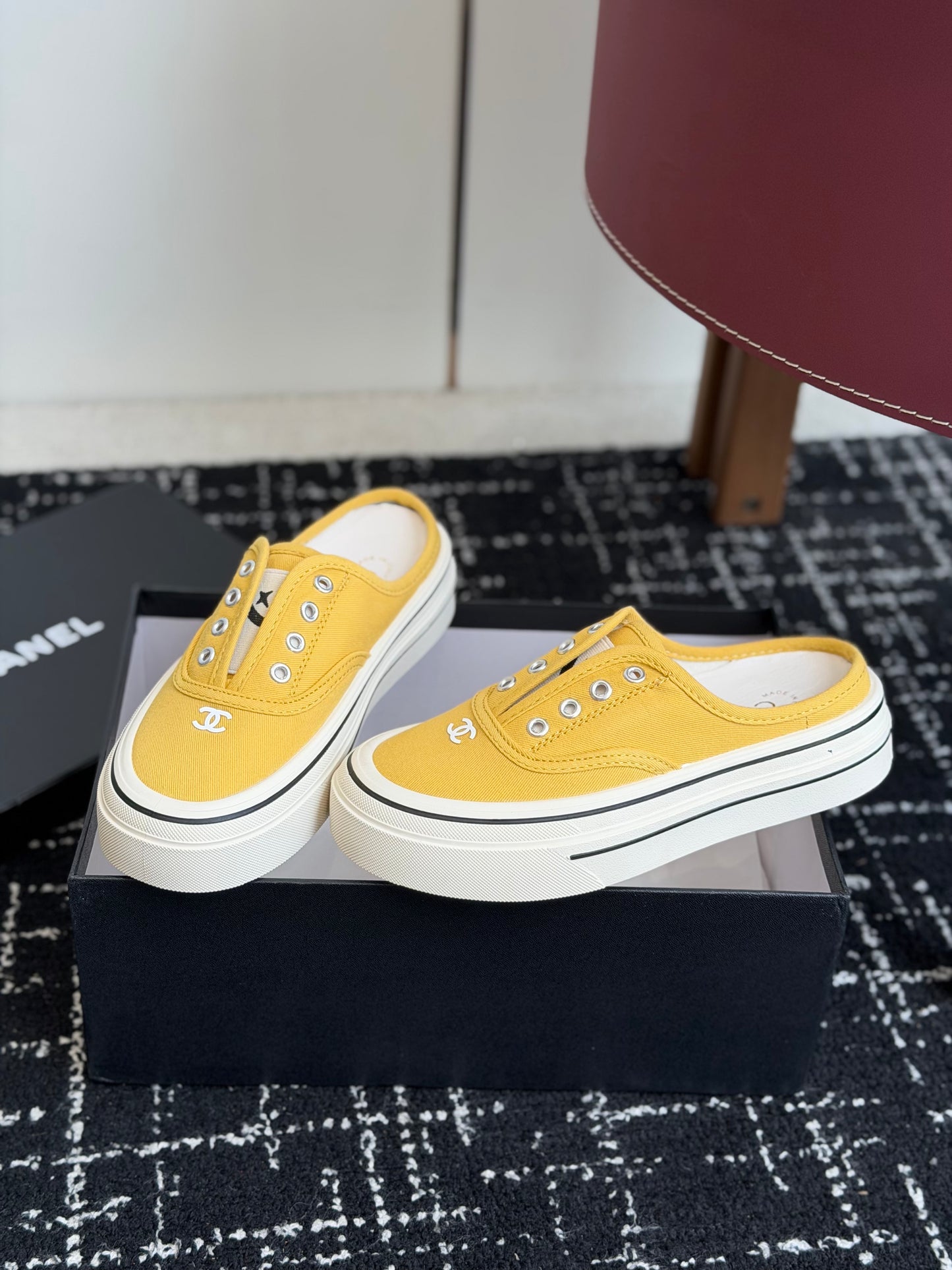26SS NEUE Segeltuchschuhe in Biskuit