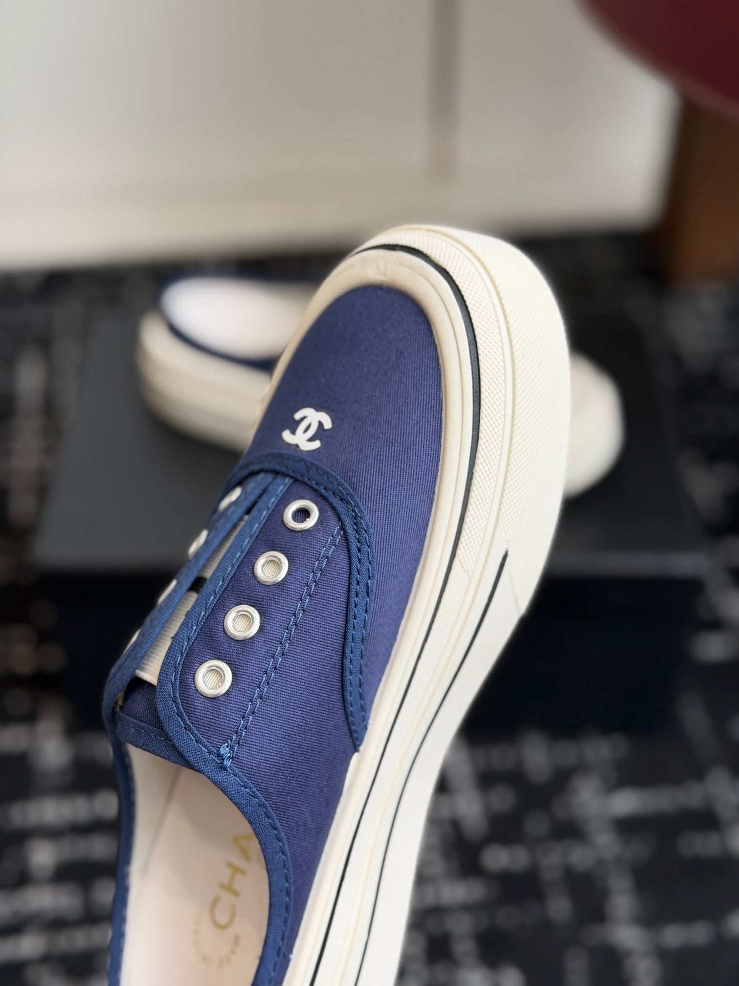 26SS NEUE Segeltuchschuhe in Biskuit