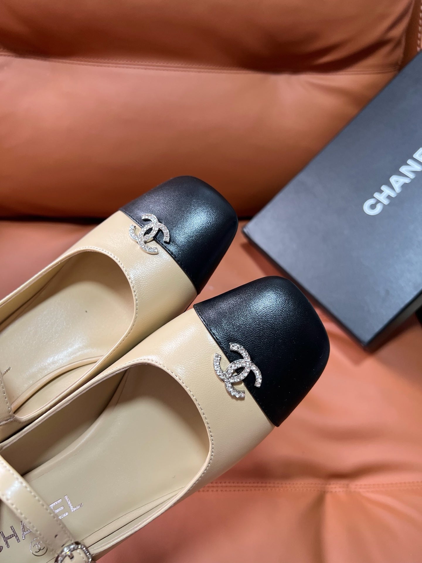 26SS NEUE heiß begehrte Mary-Jane-Schuhe
