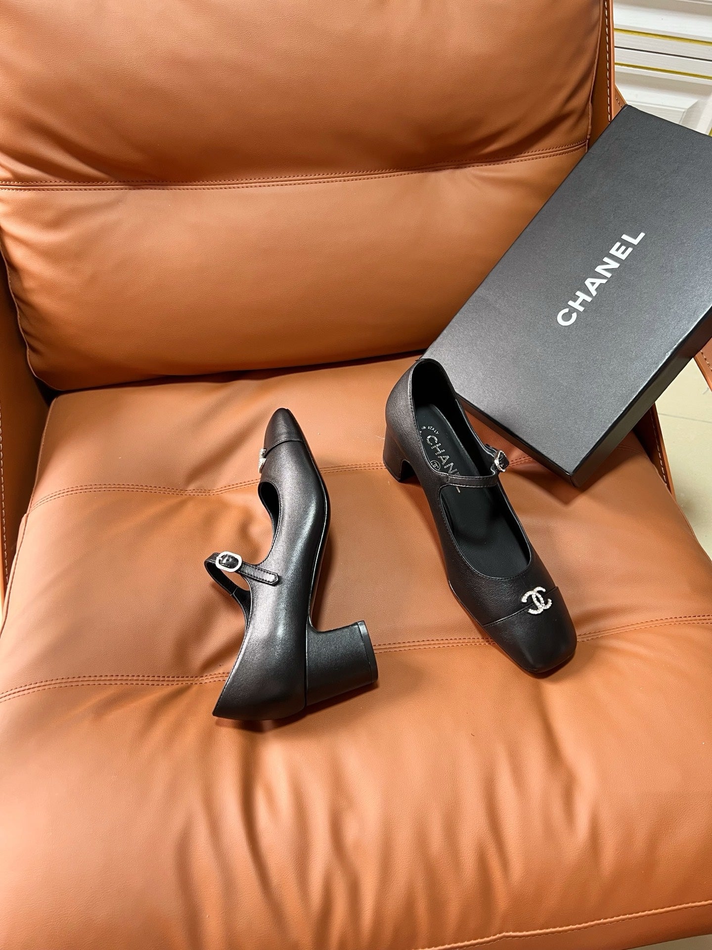 26SS NEUE heiß begehrte Mary-Jane-Schuhe