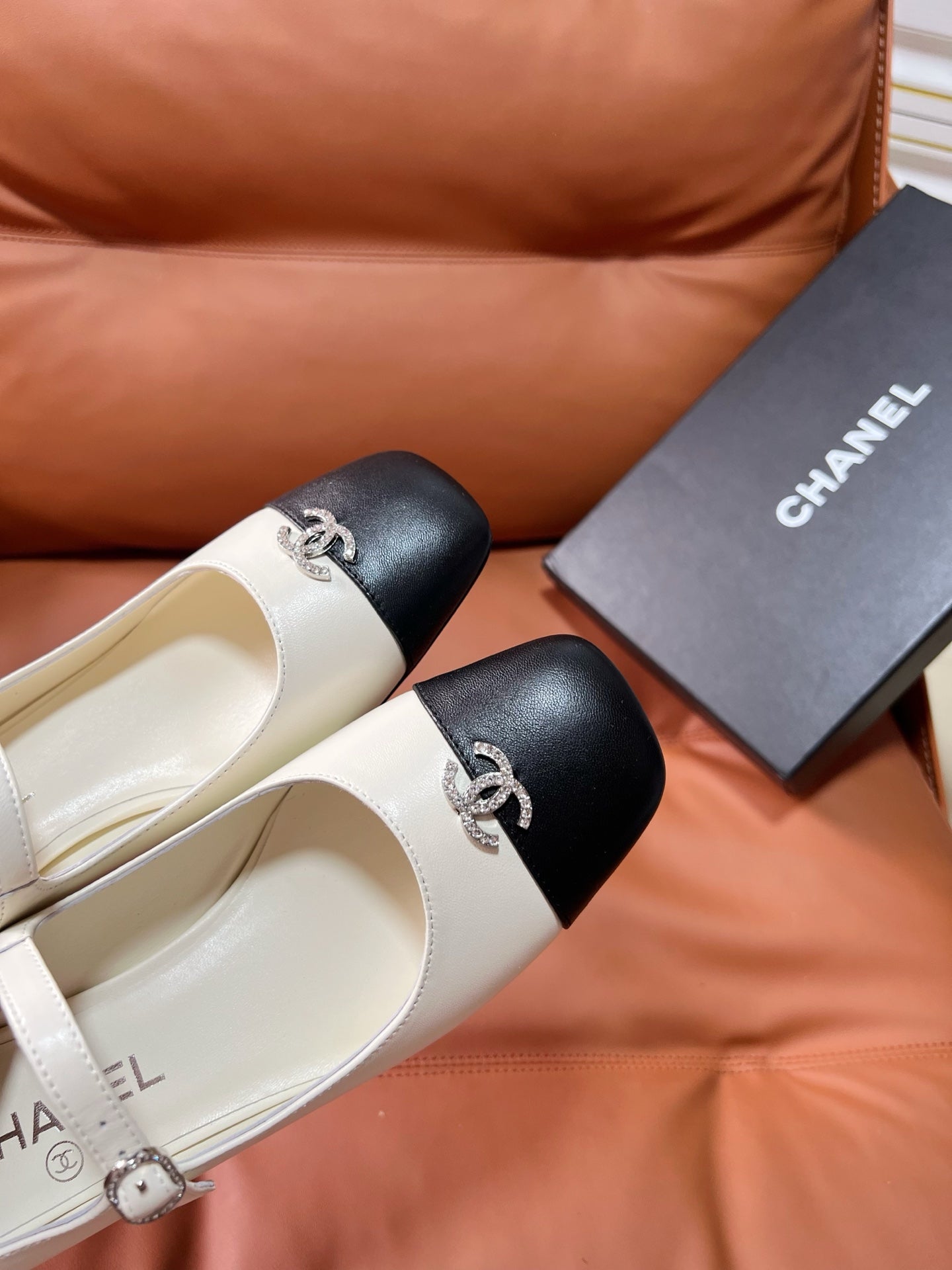 26SS NEUE heiß begehrte Mary-Jane-Schuhe