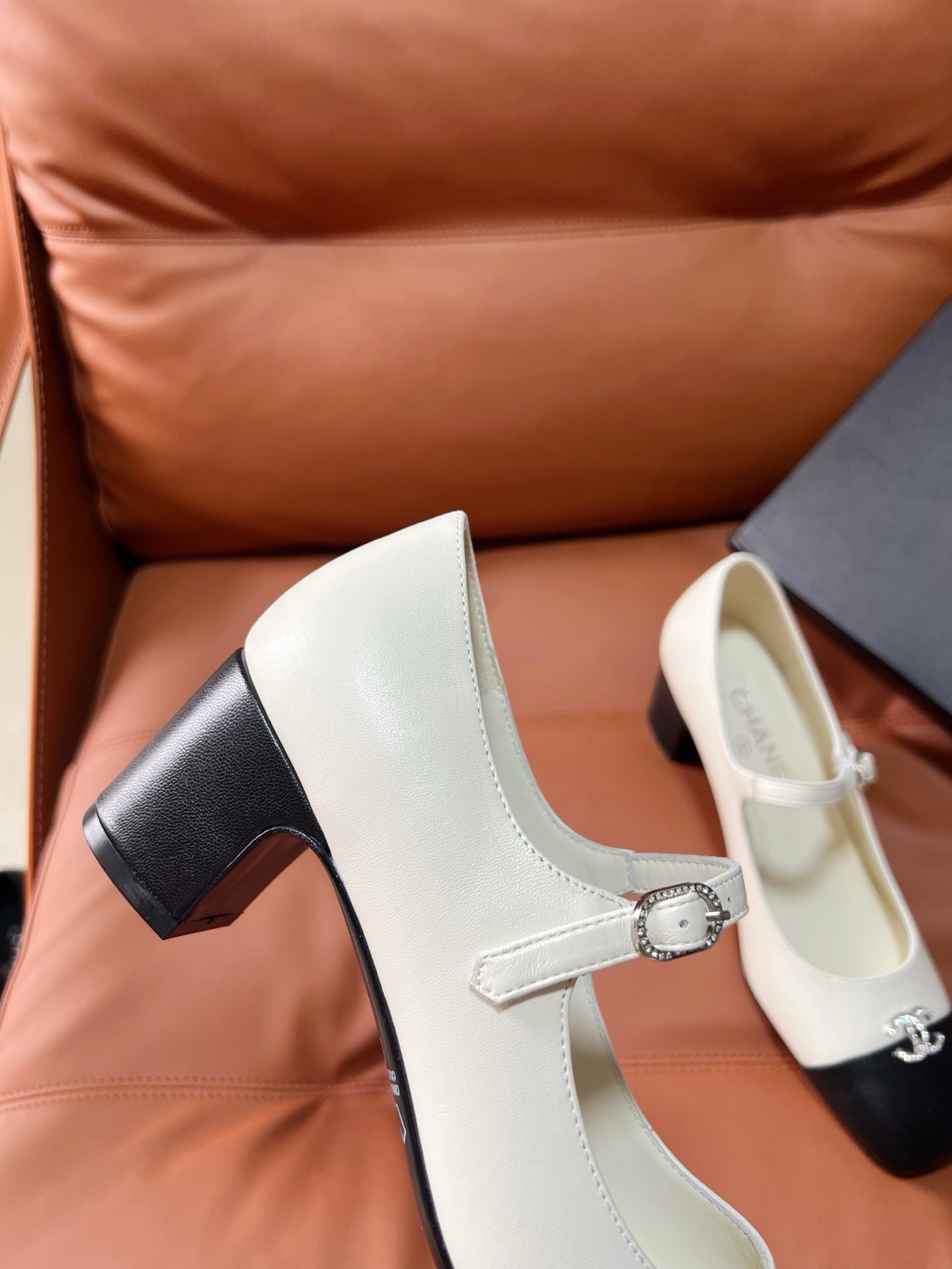 26SS NEUE heiß begehrte Mary-Jane-Schuhe
